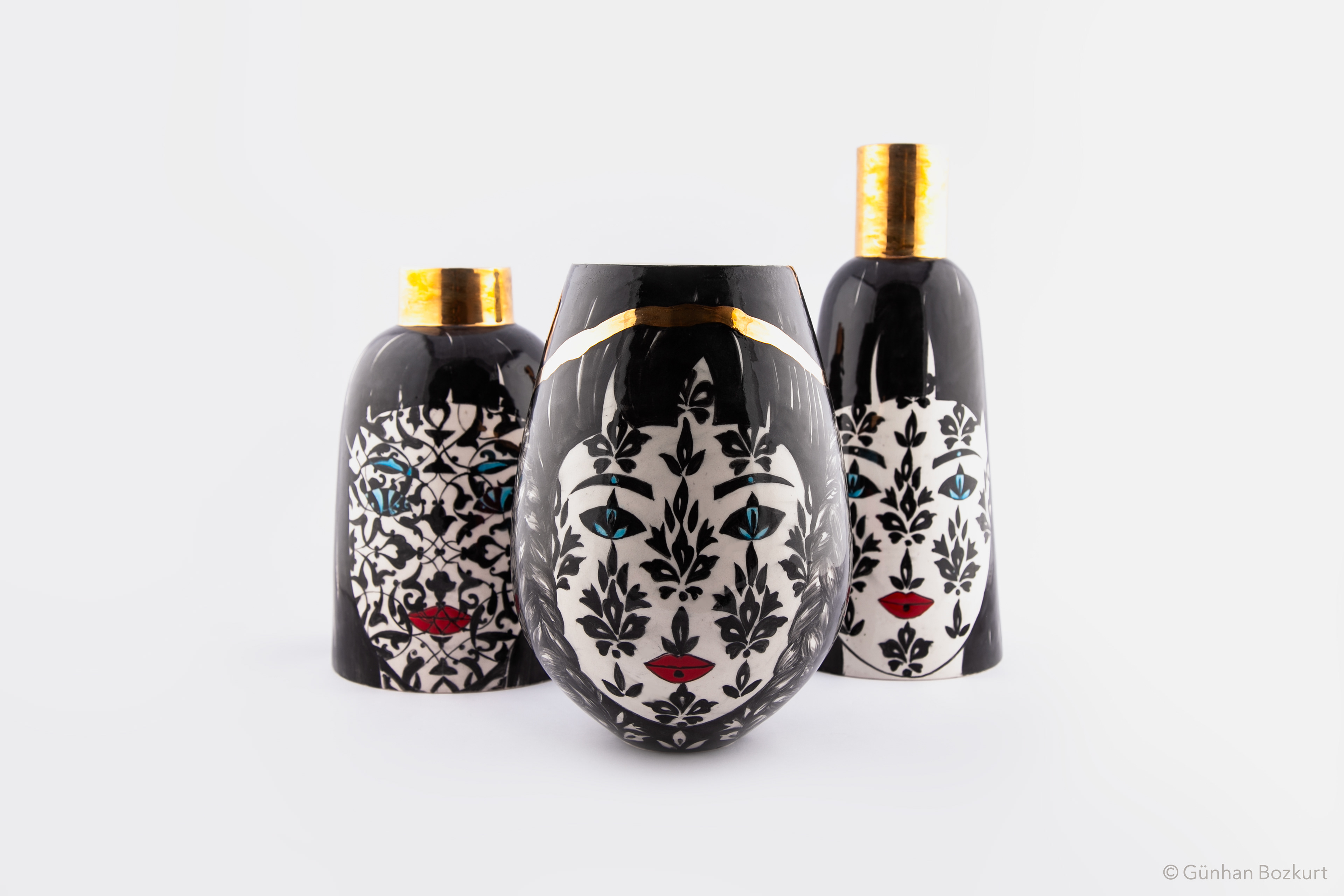 The Sultan with Short Bangs (Ø 13 cm, h. 25 cm) / The Sultan with Braids (Ø 15 cm, h. 25 cm) / The Sultan with Long Bangs (Ø 12 cm, h. 30 cm) / ceramic vases