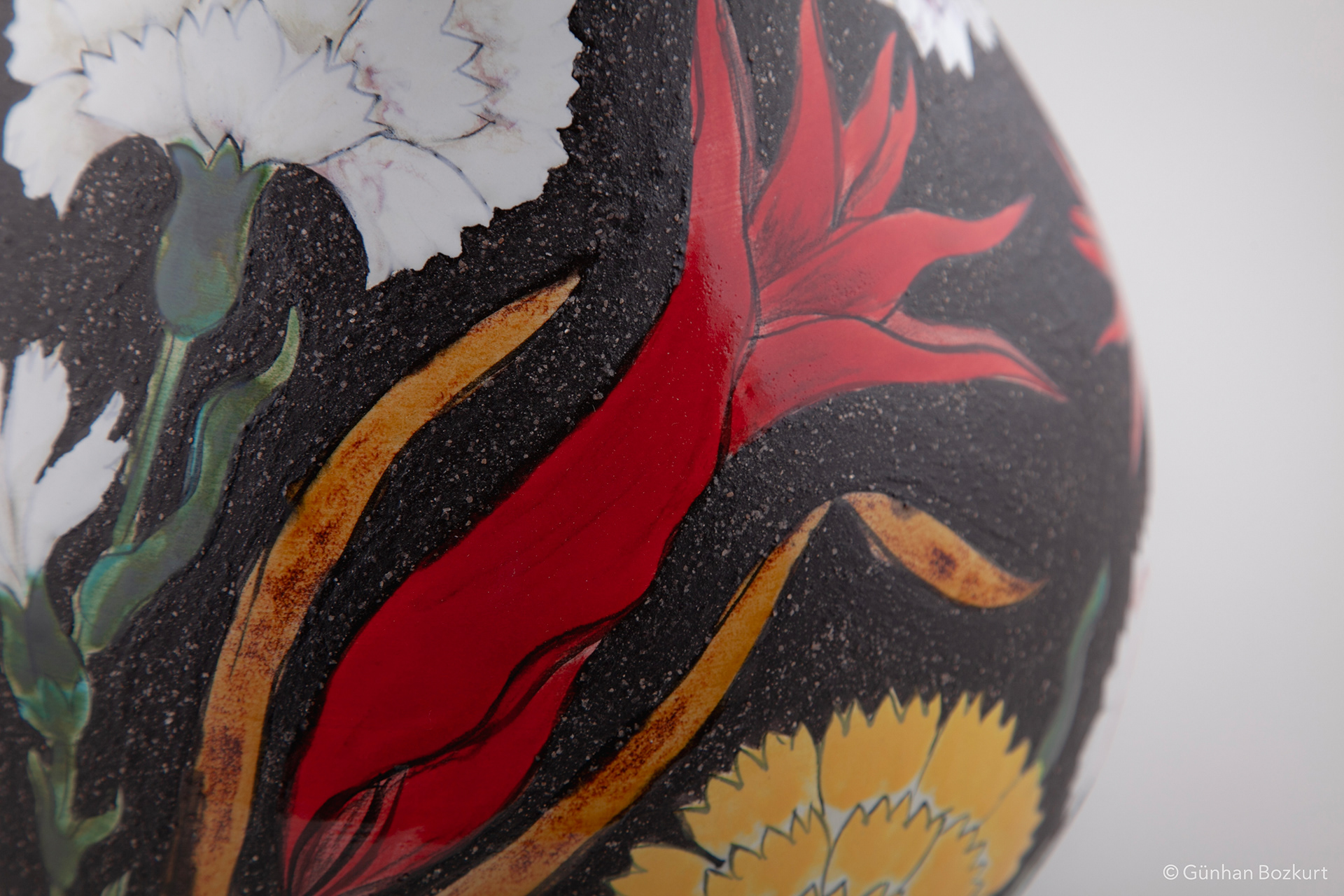 Blooms in the Dark / ceramic vase, Ø 27 cm, h. 30 cm