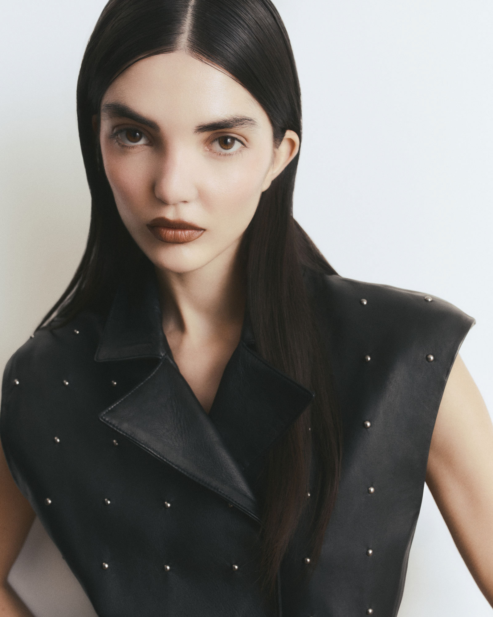 Rose . Styling: Boris Tardy