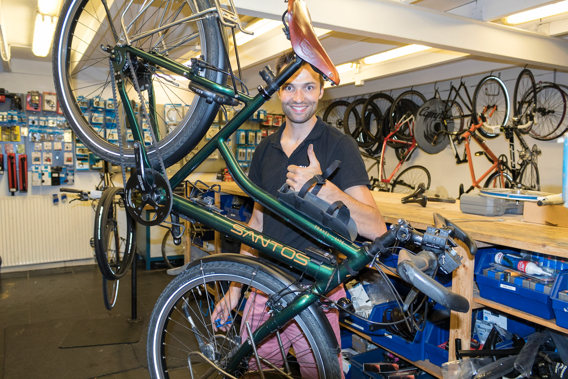 Hubert preparing my bike for the plane flight.