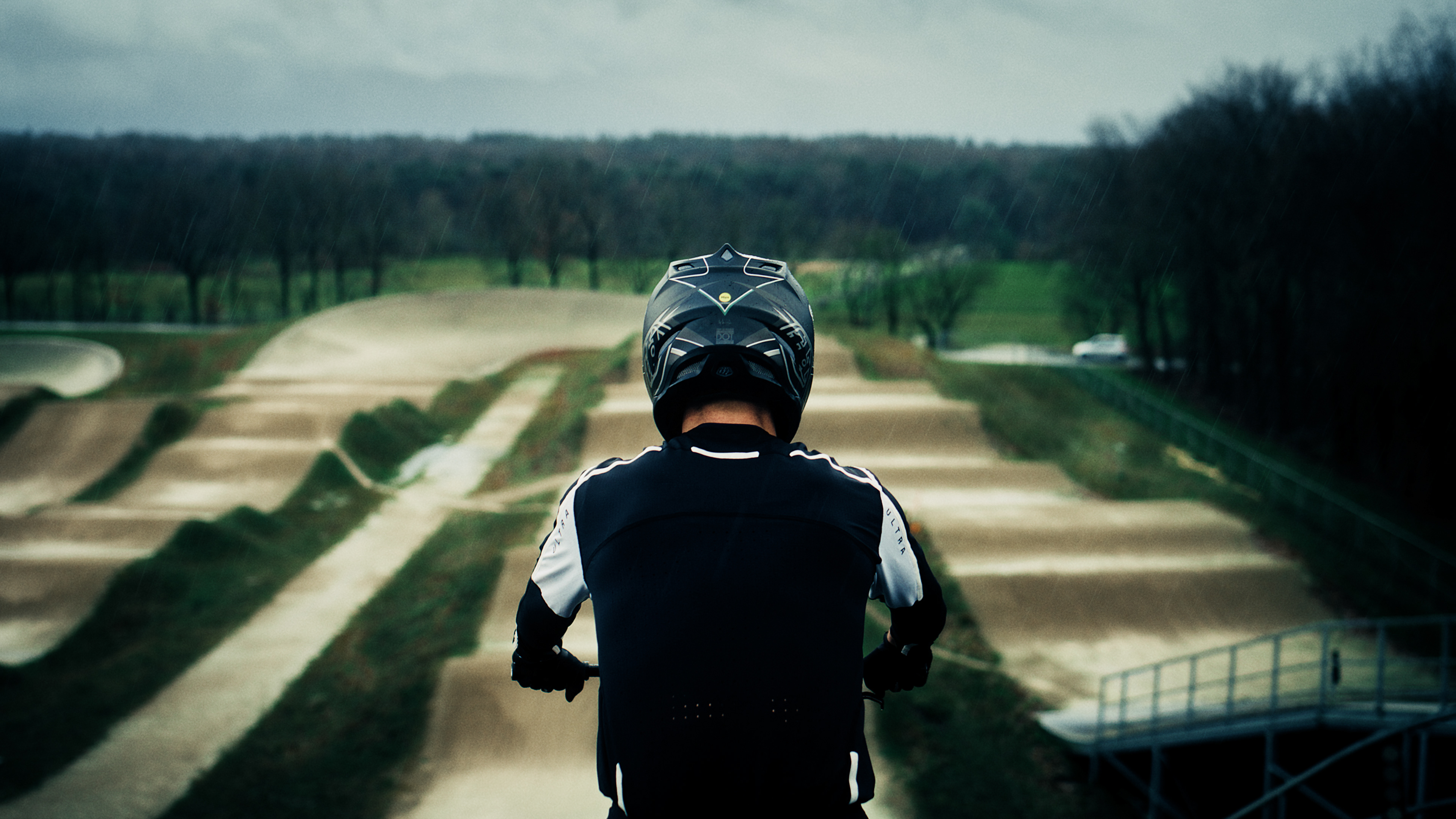 Niek Kimmann in Papendal op zijn BMX. Vastgelegd door Olaf Tijhuis. DOP en Video Editor uit Rotterdam.