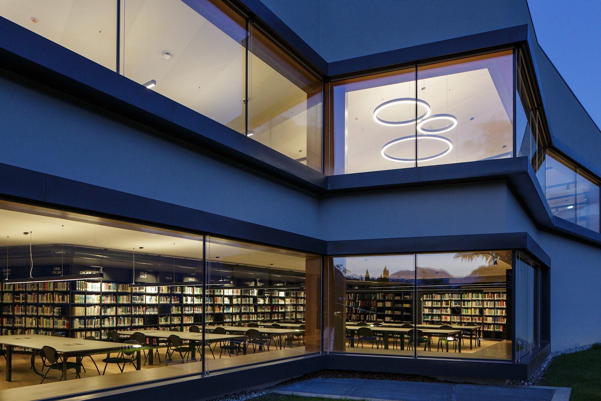 Università di Trento, Biblioteca universitaria Mesiano. Esterni