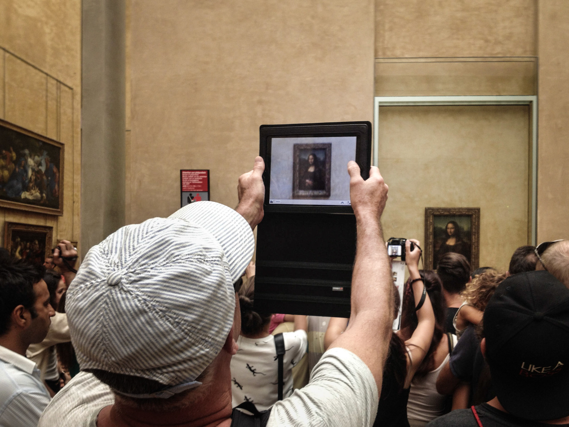 Iphone in Paris