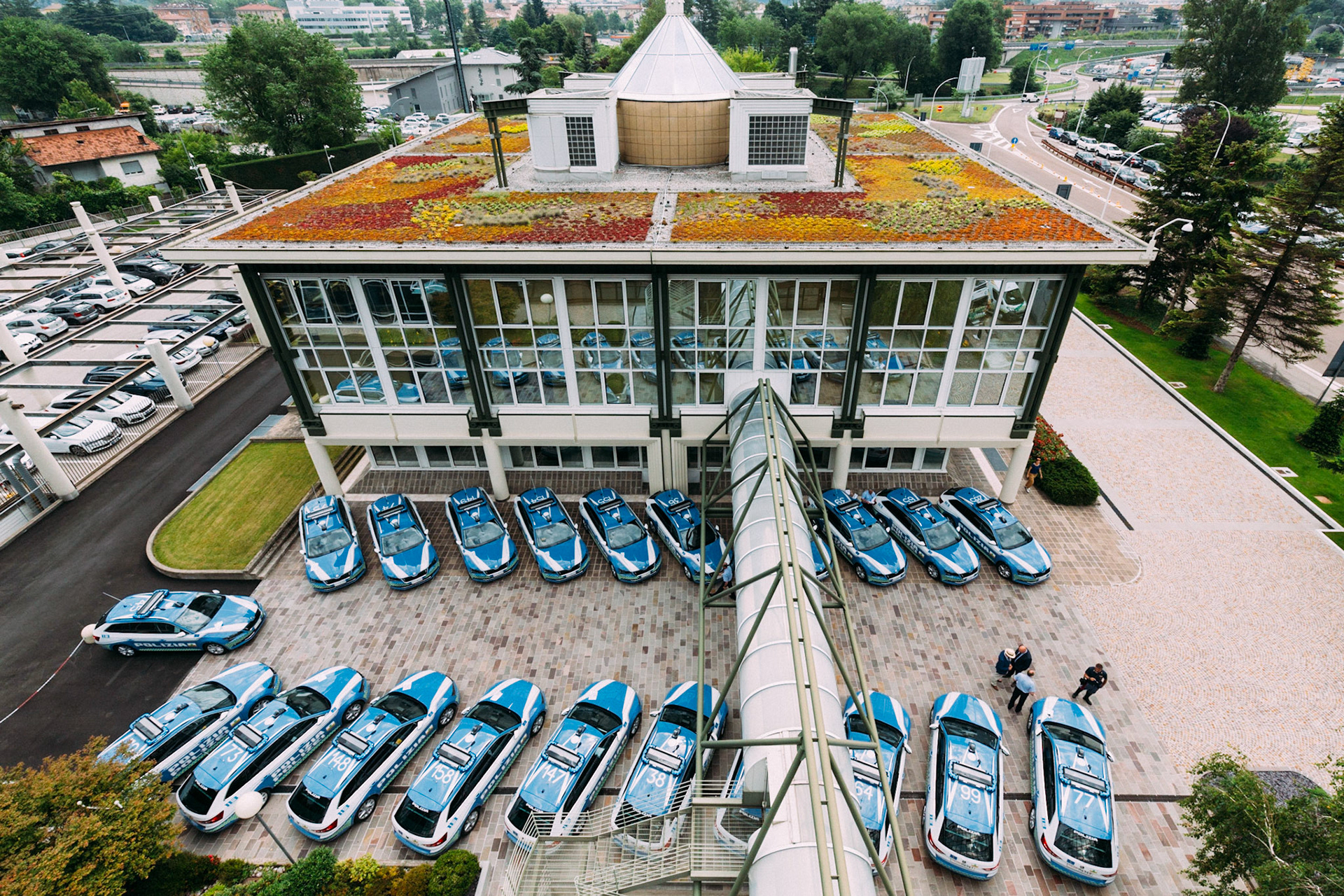 6 giugno 2019, consegna auto polizia stradale.