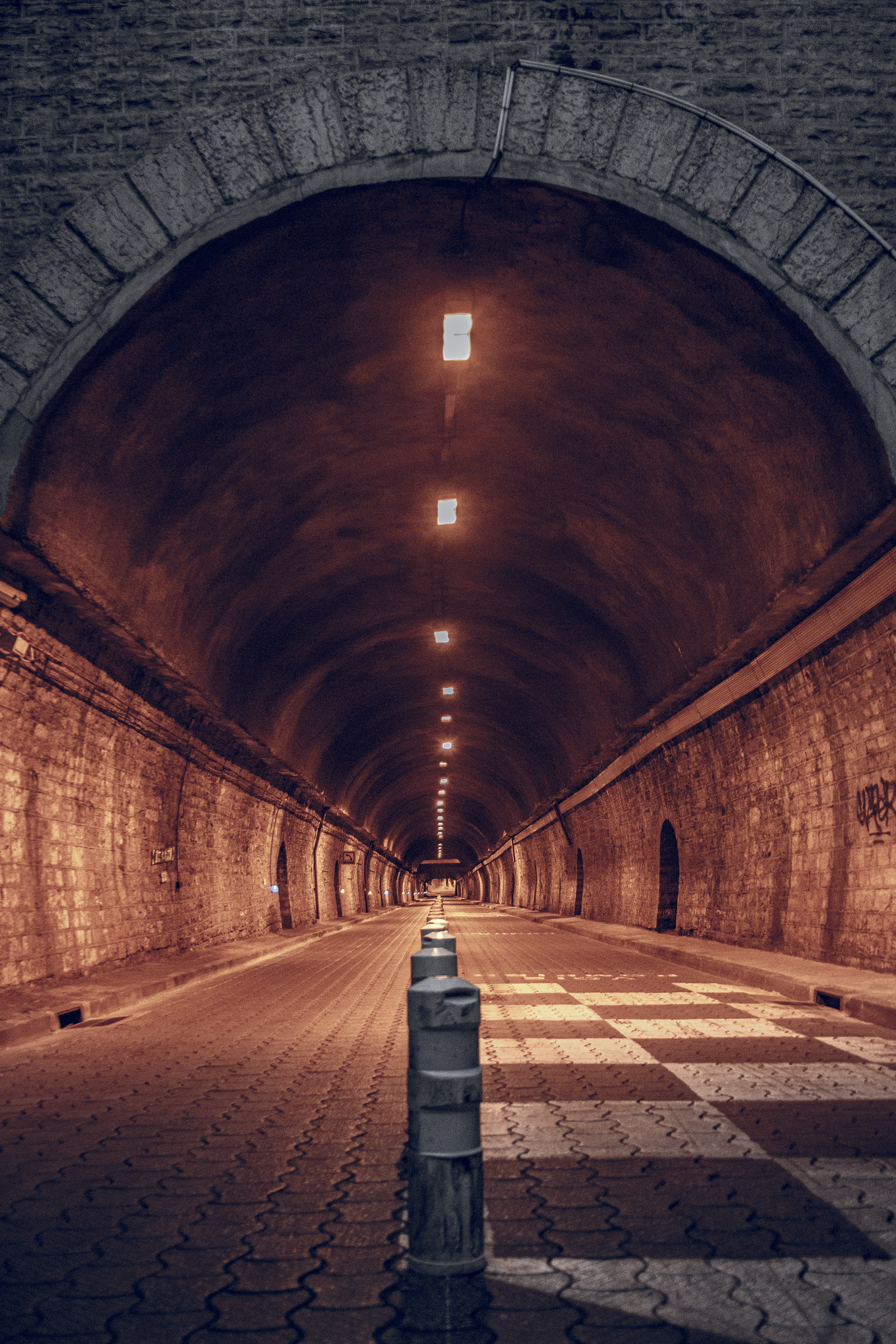 Tunelle entre Croix Rousse et Hotel de Ville - LYON