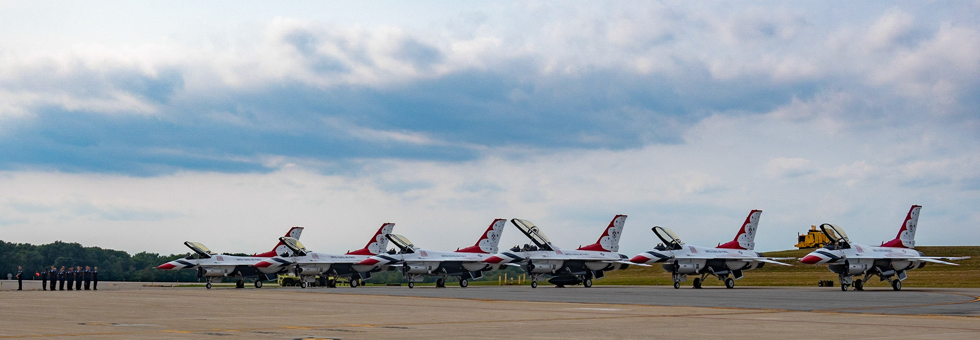 Thunderbirds F-16 Fighting Falcon