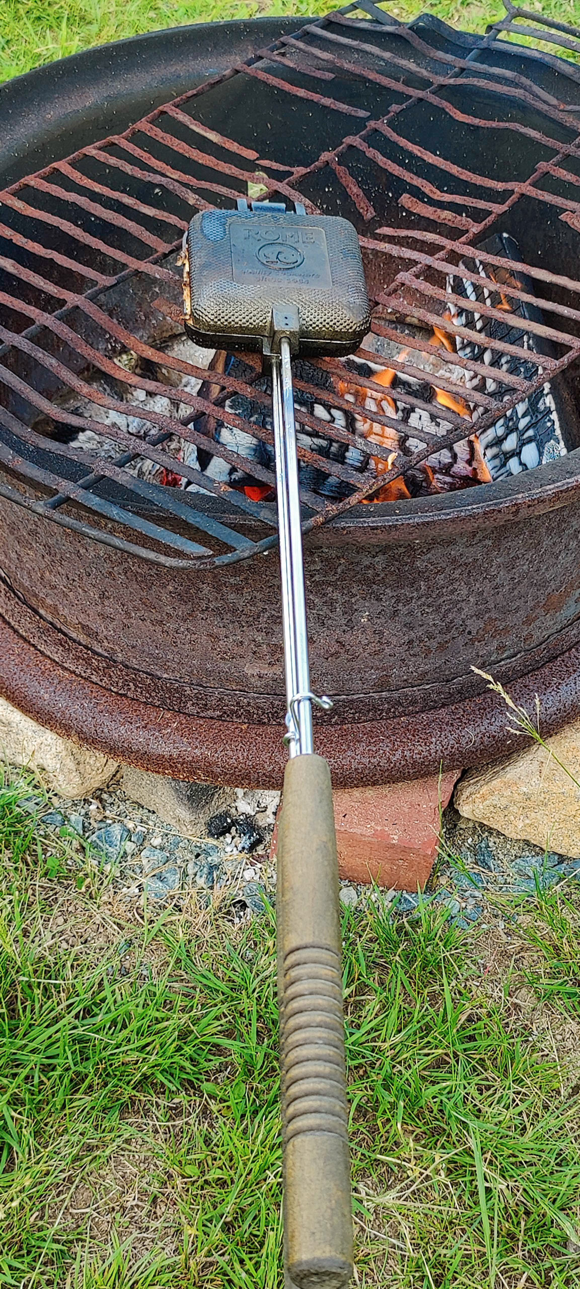 Cookin' up some pizza pie irons