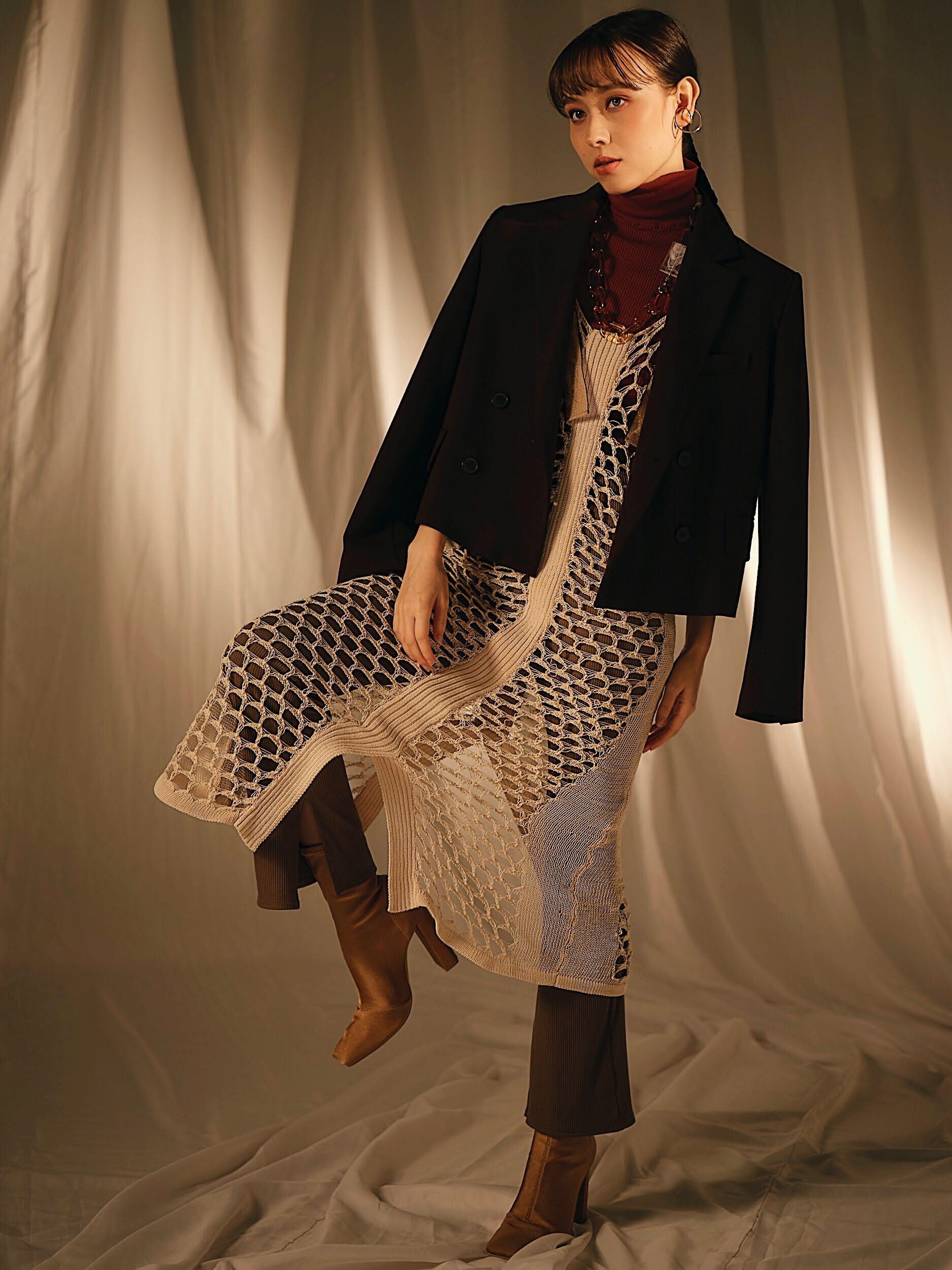Creative Director : Rona