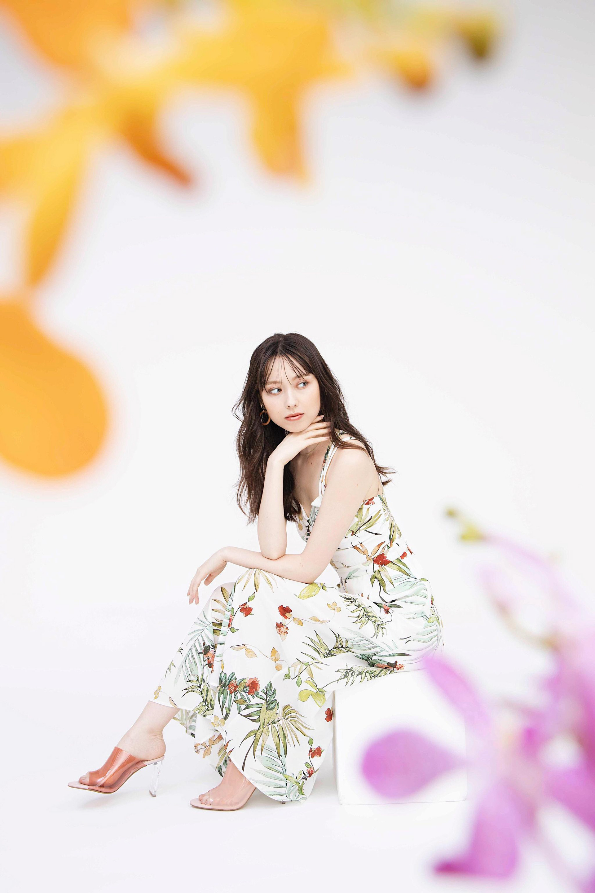 Creative Director : Rona