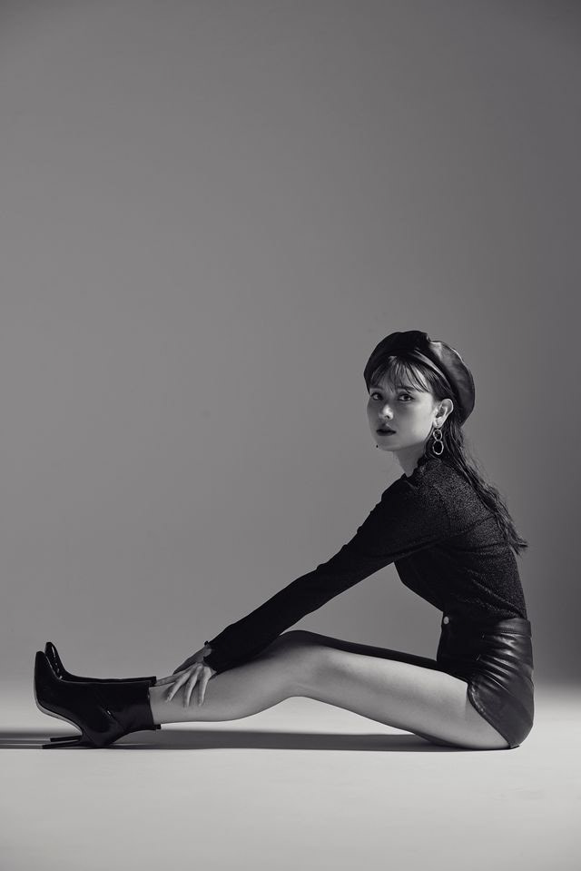 Creative Director : Rona