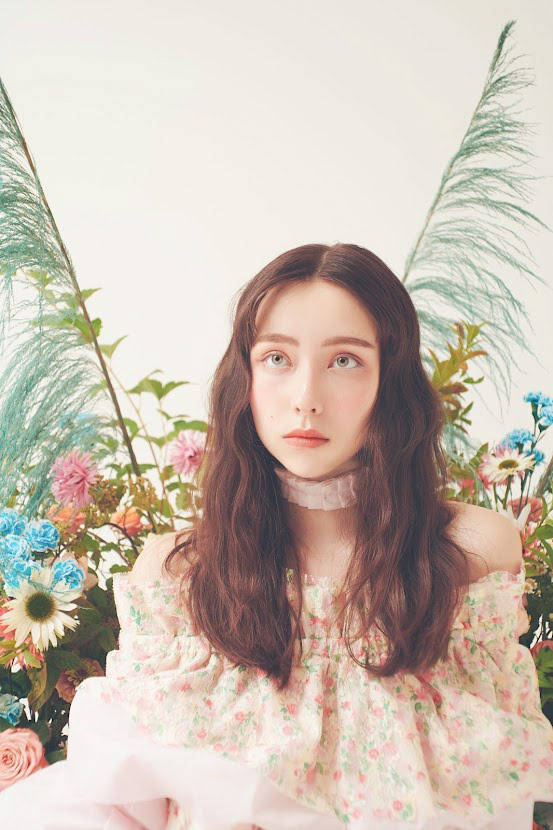Creative Director : Rona