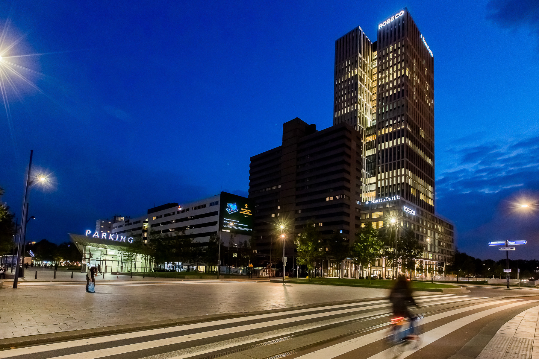 Building Office Buildings