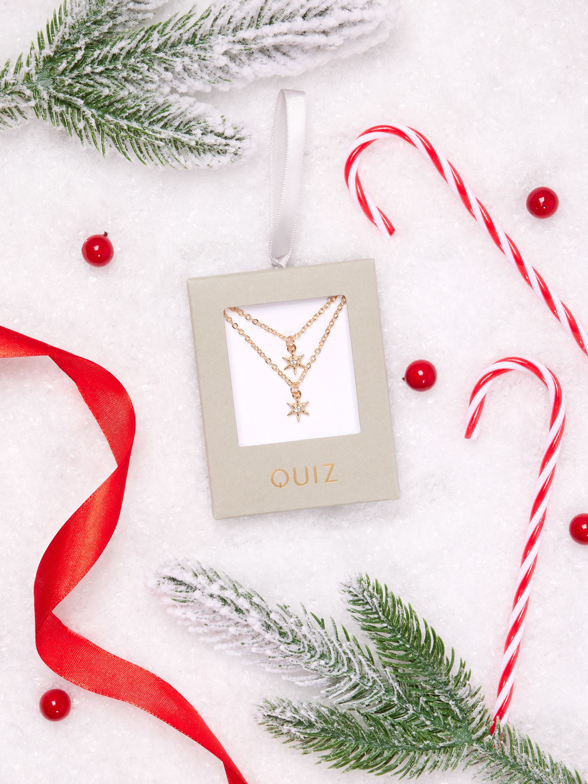 QUIZ CLOTHING CHRISTMAS 2023