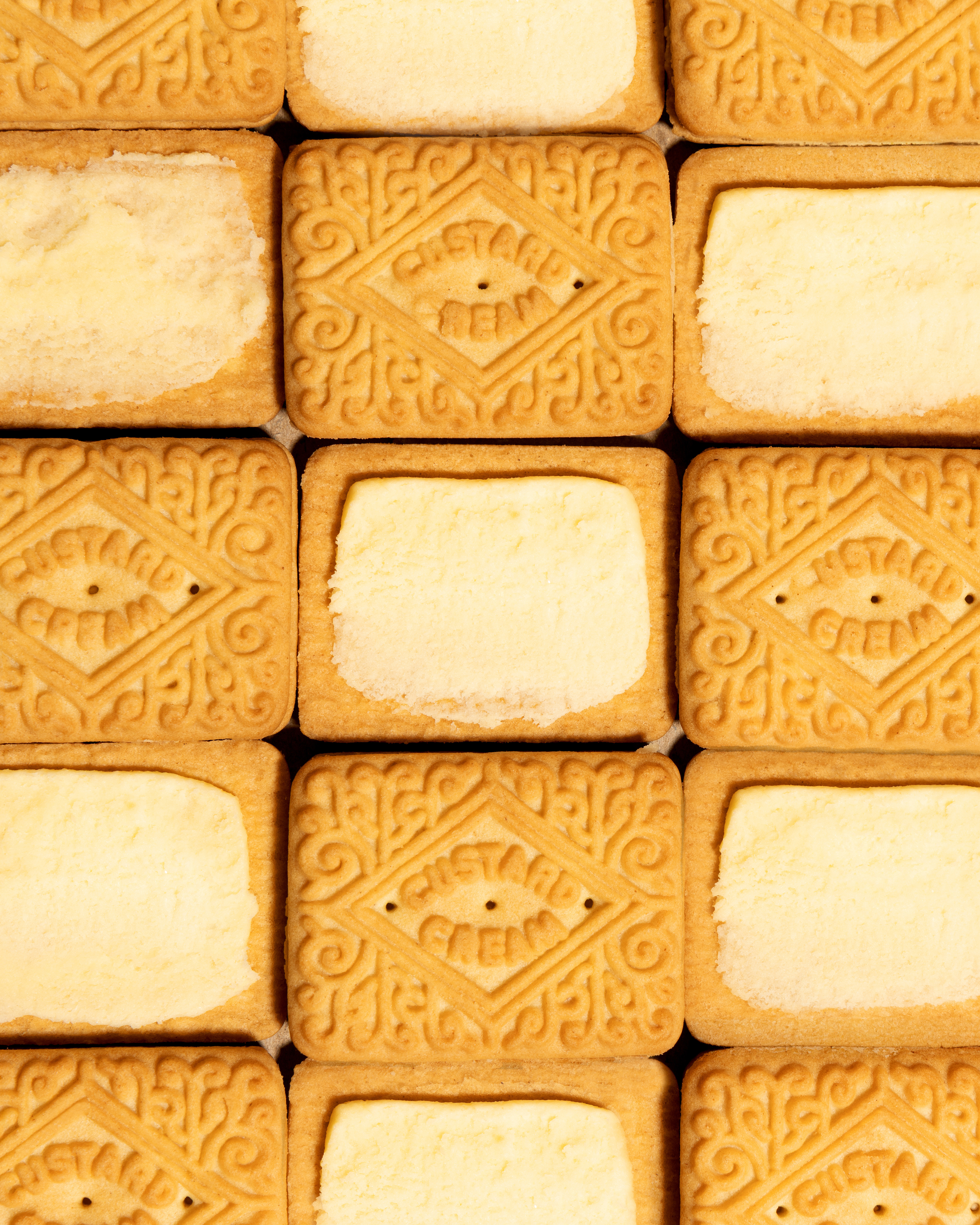 CUSTARD CREAMS
