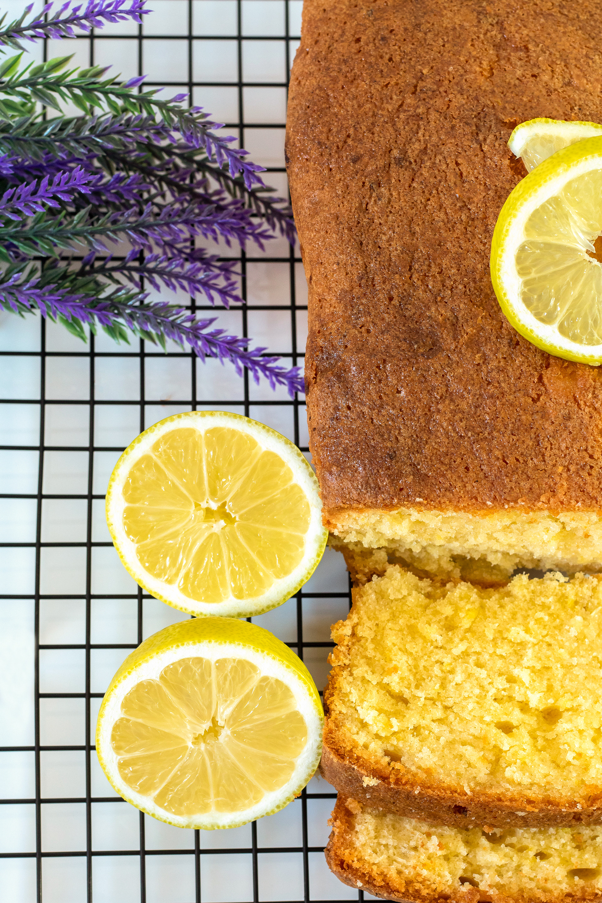 LEMON DRIZZLE CAKE