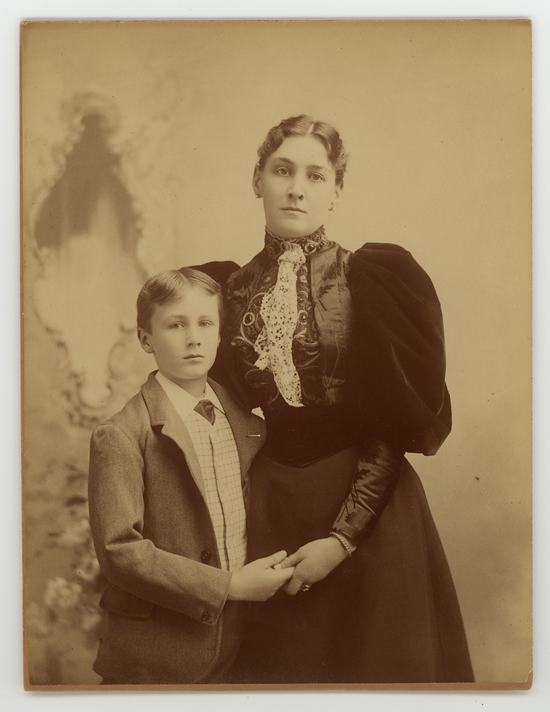 “Franklin D. Roosevelt posing with his mother Sara Delano Roosevelt” C. 1893.  Original image from @usnatarchives