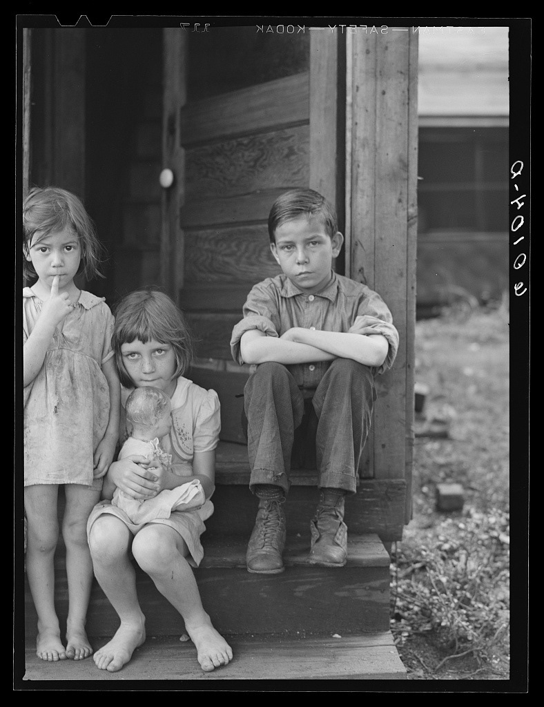 [Untitled photo, possibly related to- Children living in slum area. Elkins, West Virginia] 📷 John Vachon, c. June 1939  Original image from @librarycongress