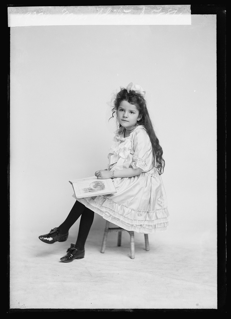 “Miss White” 📷 C.M. Bell, c. February 1901 - December 1903  Original image from @librarycongress