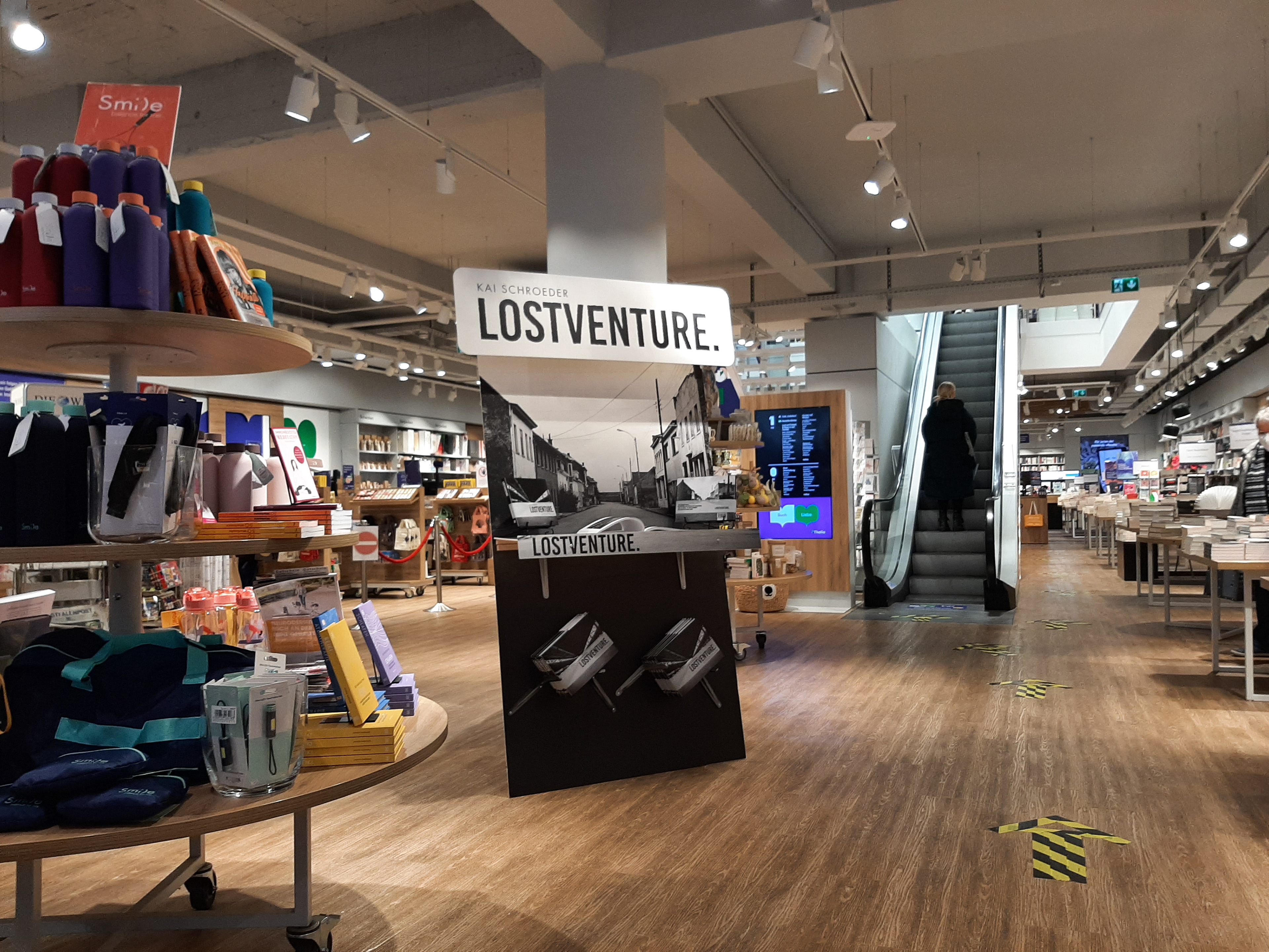 Lostventure | Verkaufsaufsteller in Thalia Filiale Hagen