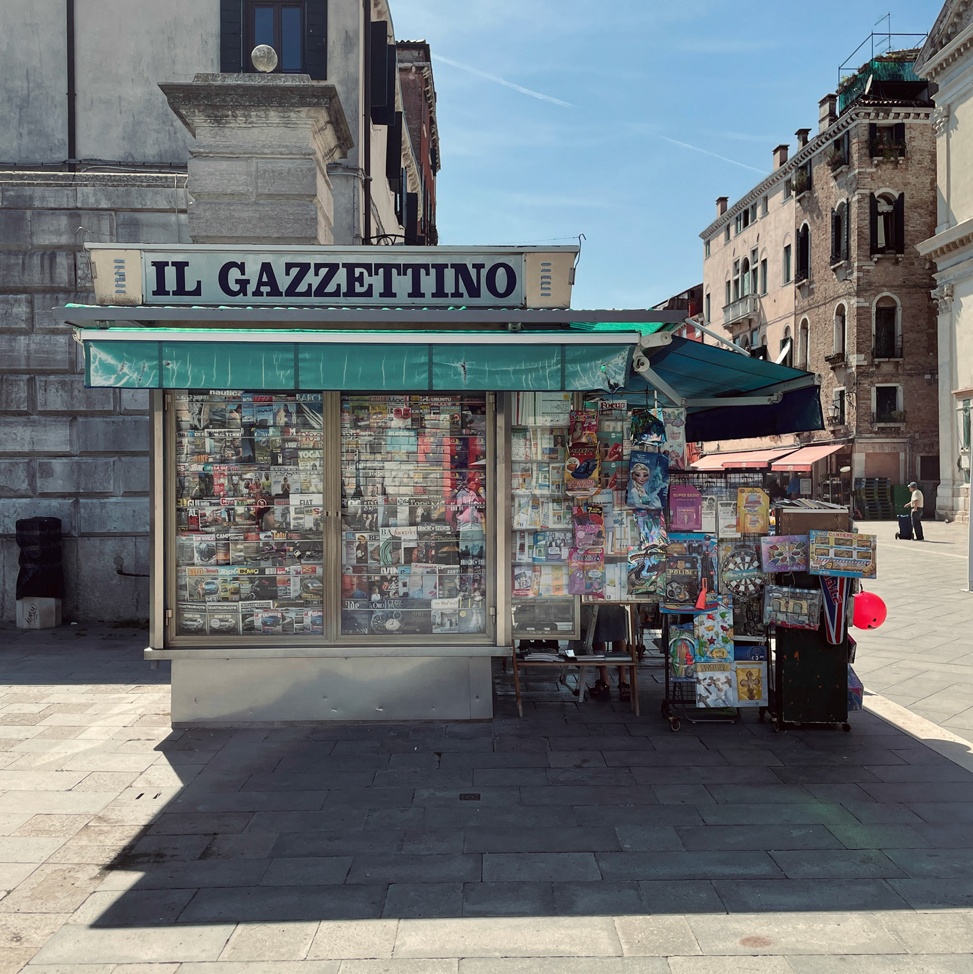 Venice Newsagent Kiosk