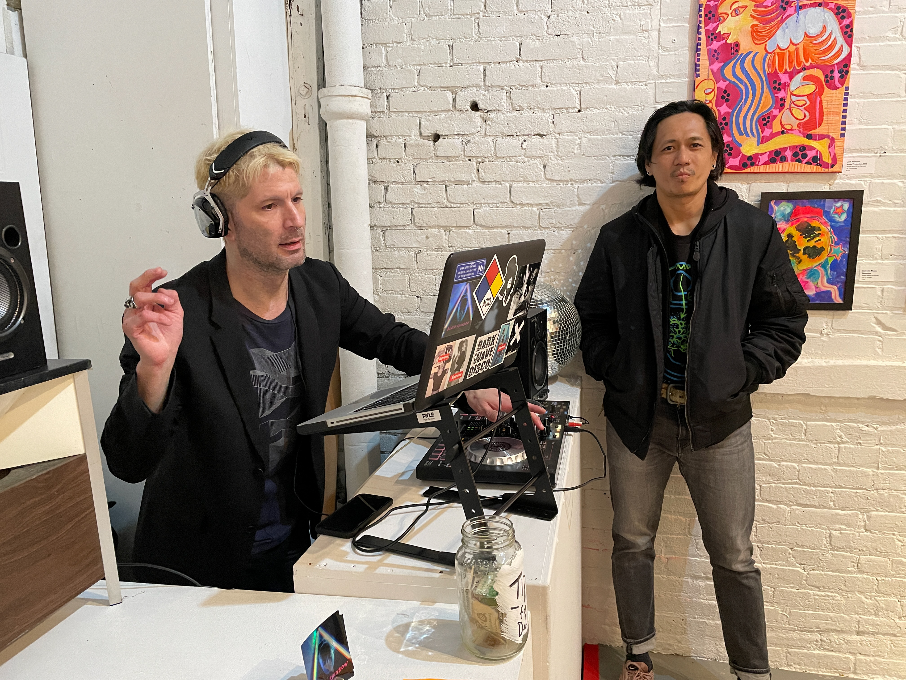 Sounds: Mark Gertz