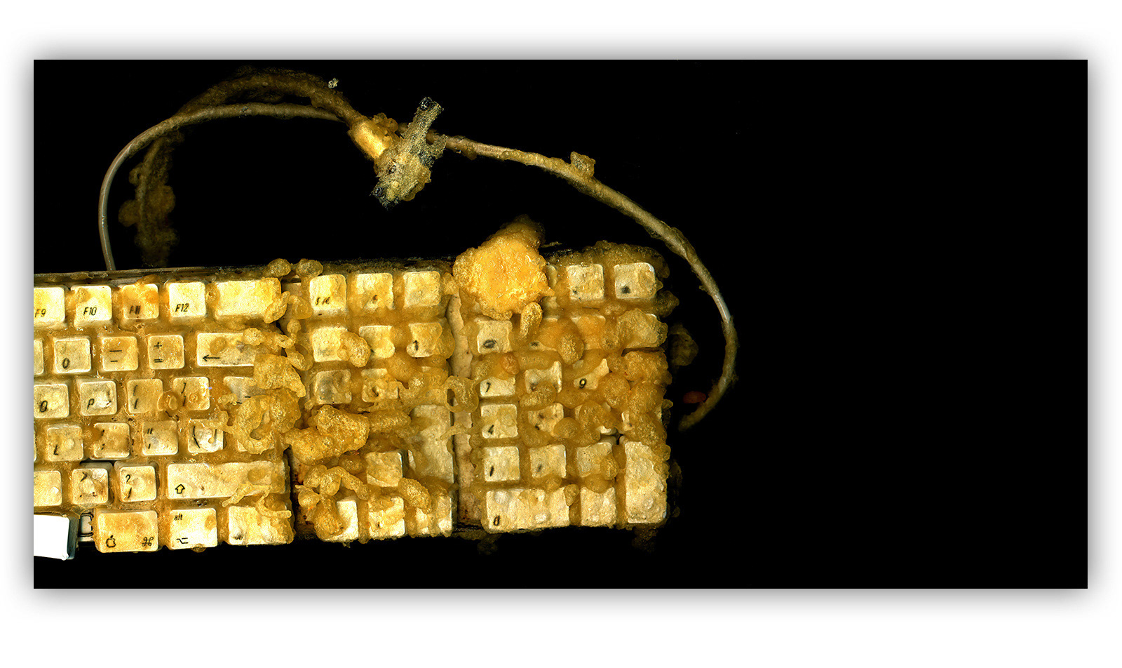 Mirko Credito Keyboard-Apple-art-Mirko-Credito-Giclée-Print