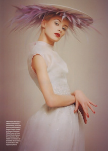 Couture Harpers - Dior