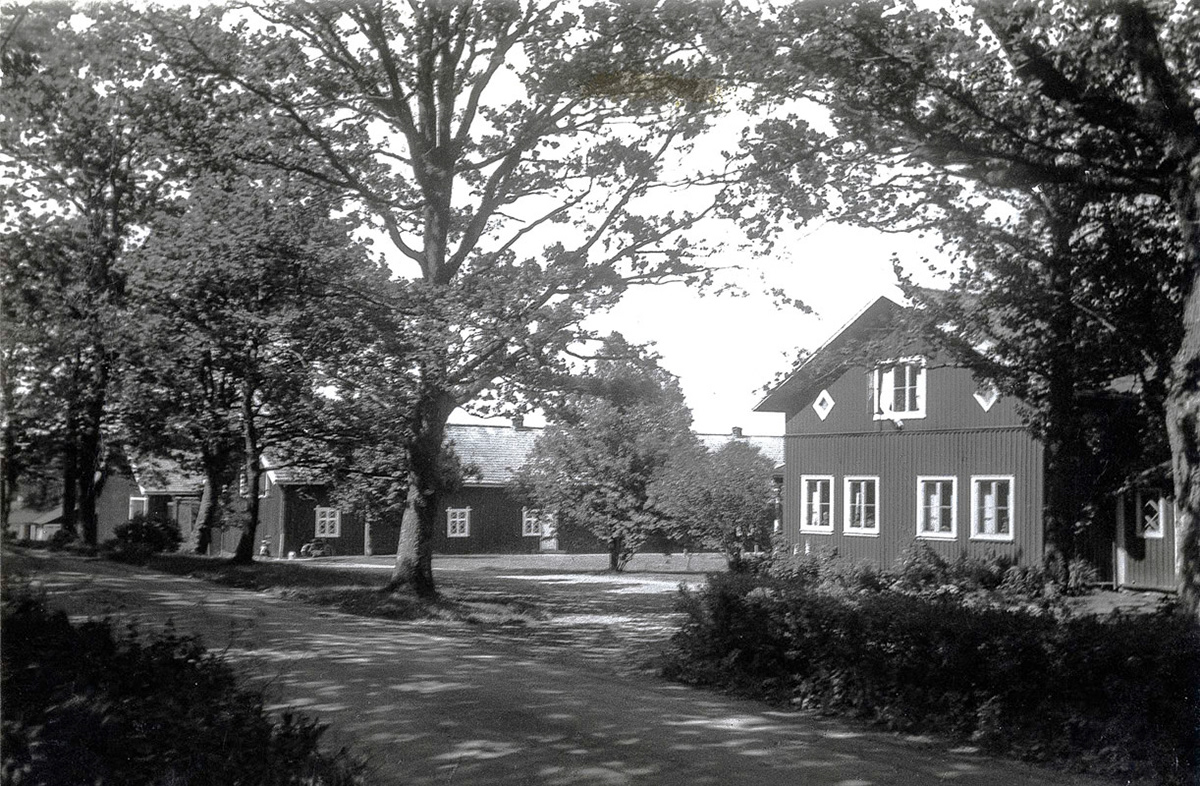 Hanebacka gård. Gården är riven men här ligger idag Dalslyckestugan.