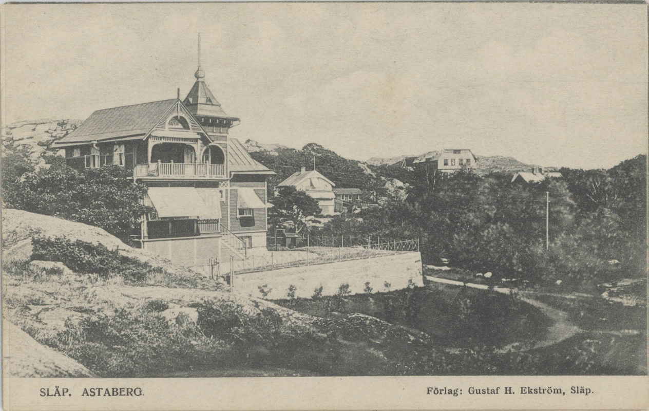 Astaberg (Ängslyckan) - vykort från 1905. Läs mer om huset här: http://renoverarverkstan.blogspot.com/search/label/Husets%20historia