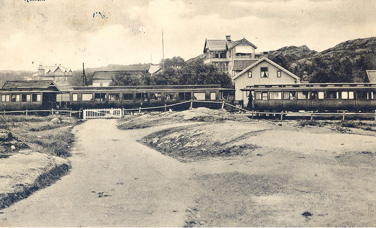 Tåget passerar Kullen.