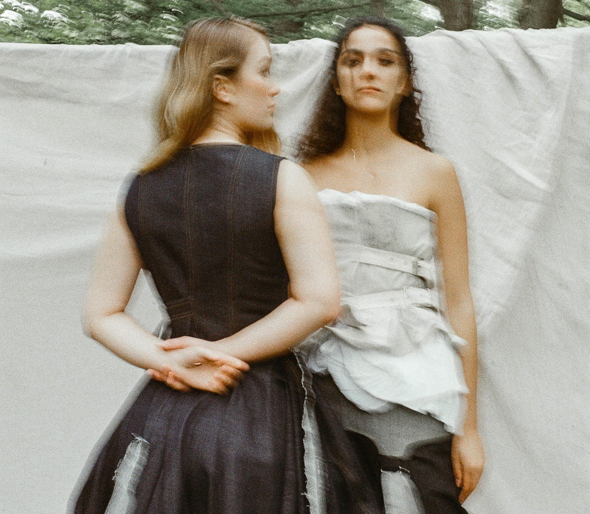 Tilda in Look 5, Josie in Look 1. @willow_bidwell