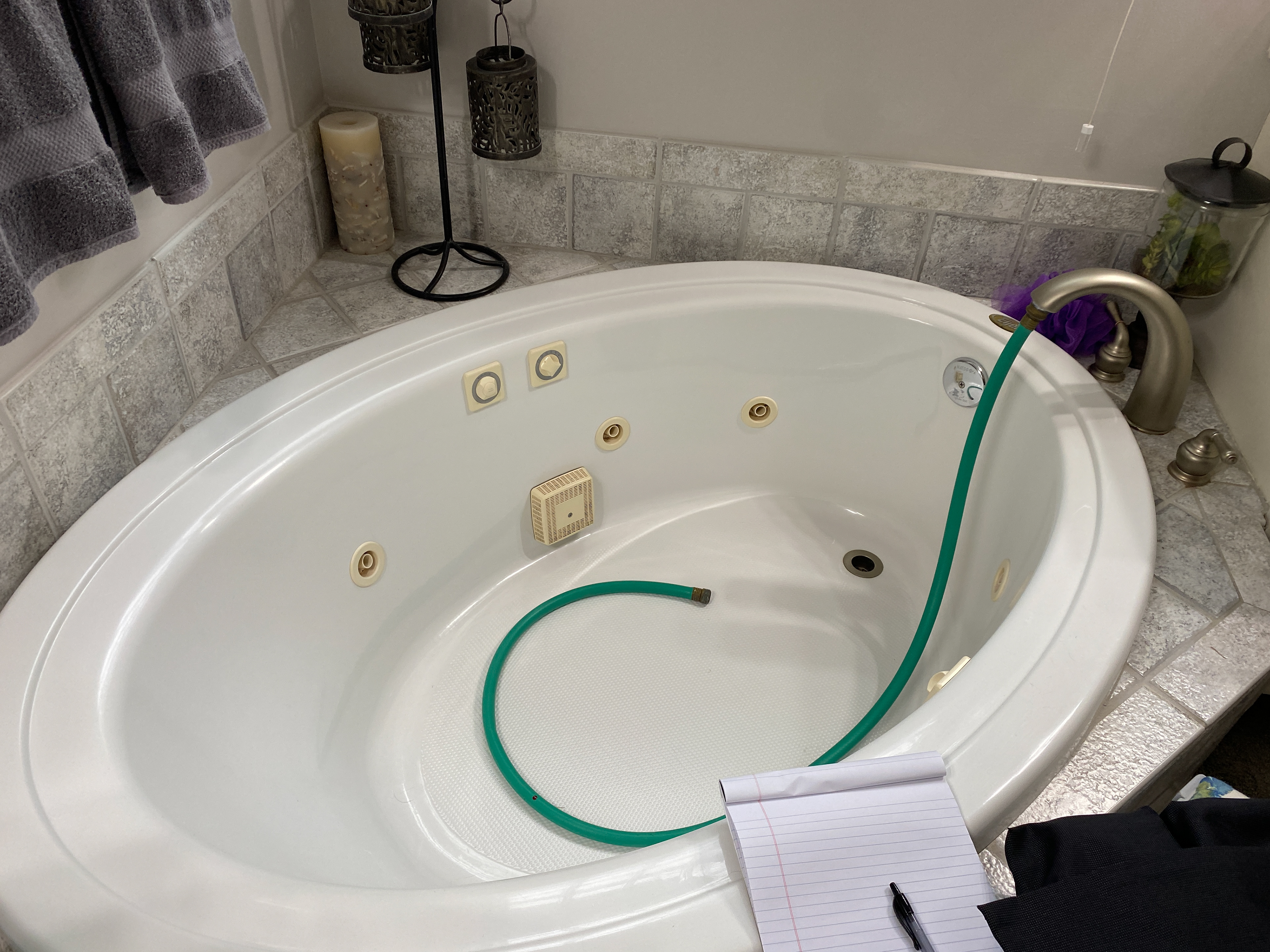remove jacuzzi tub