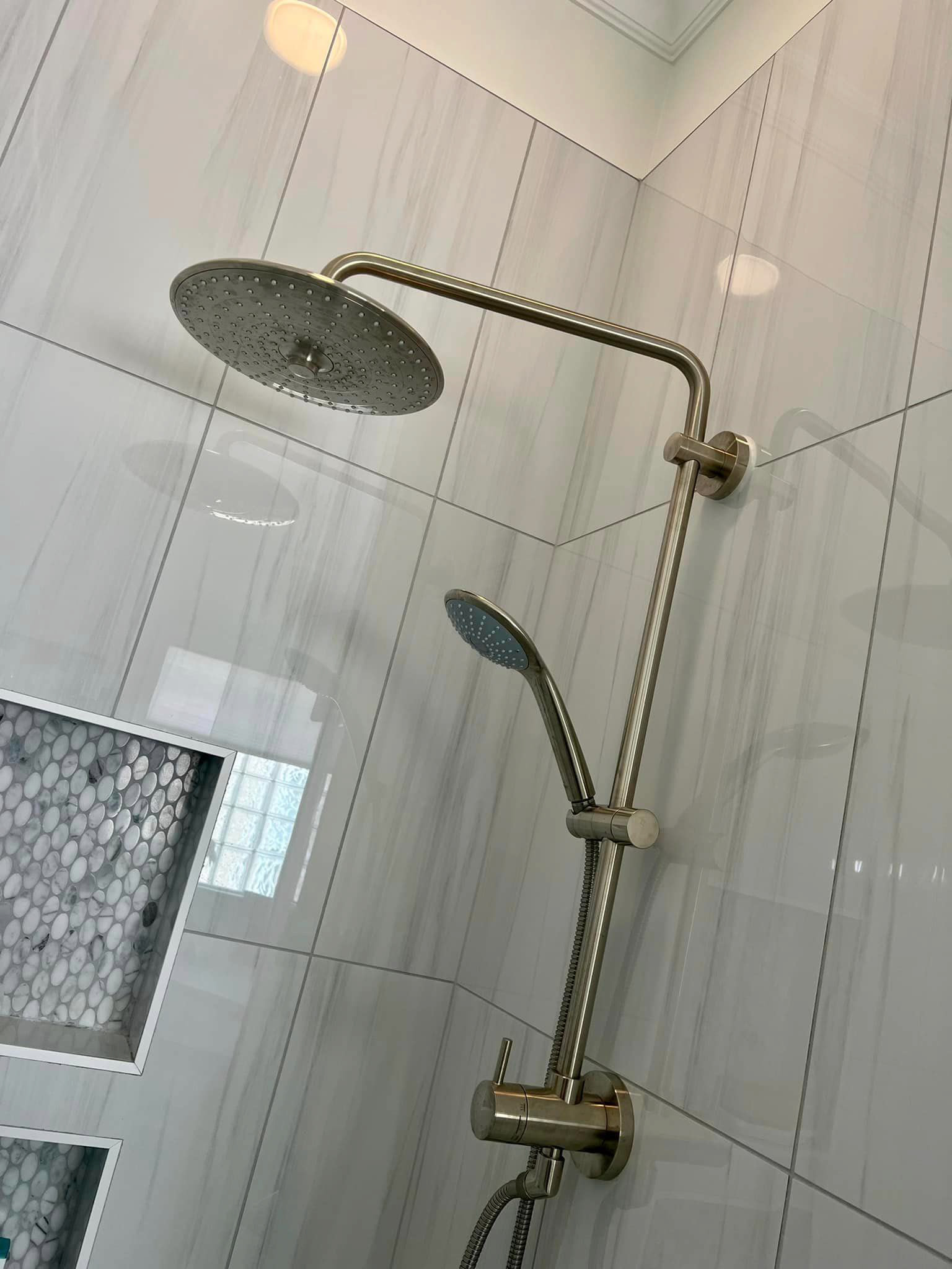 Showerhead detail