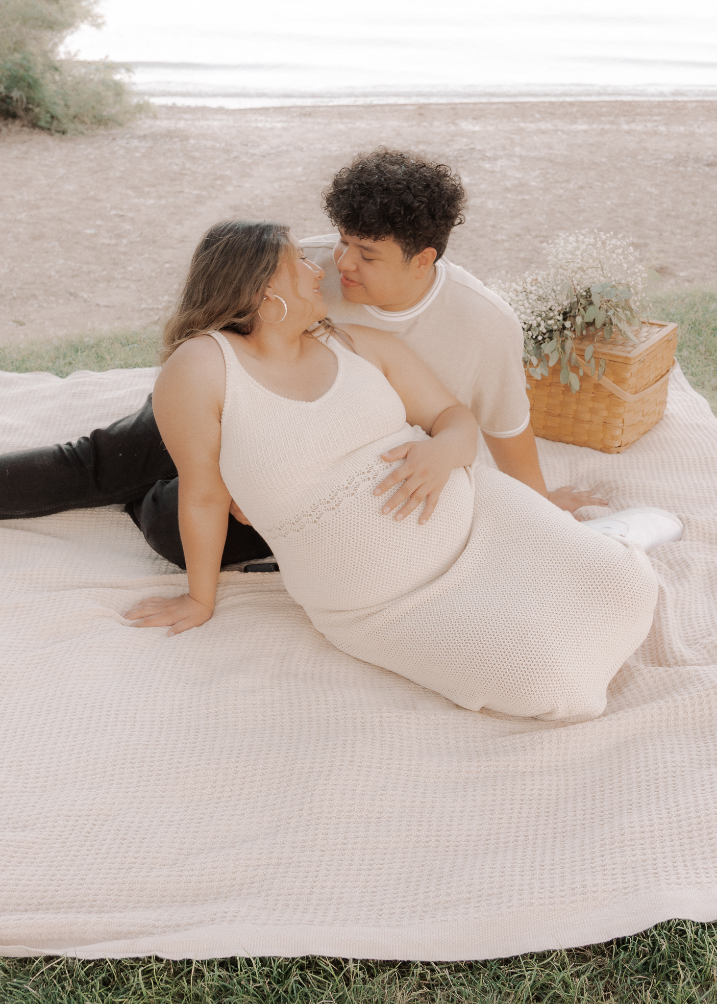 Ernestina & Andres - Maternity 2024