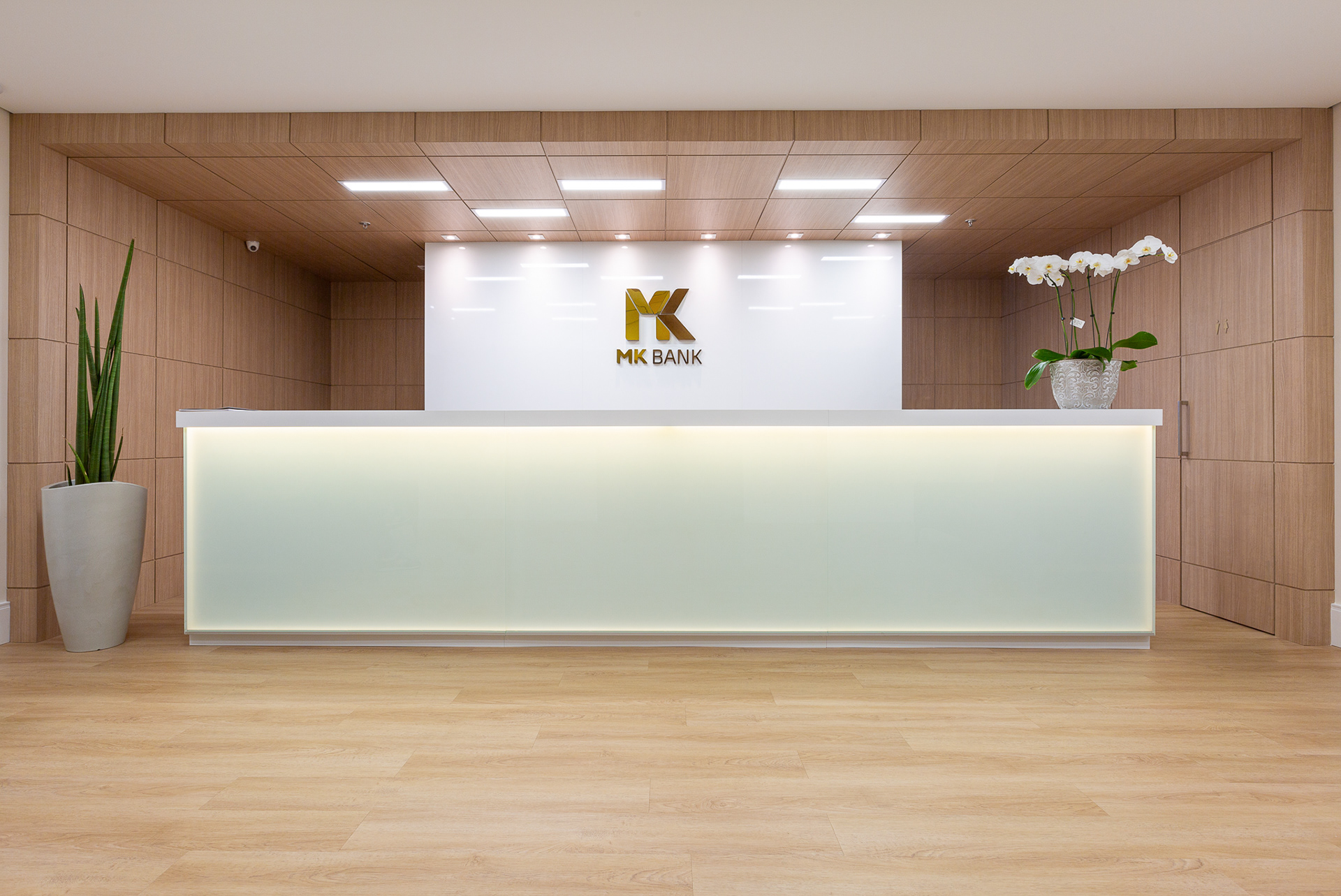 Fotografia de arquitetura e interiores do MK Bank em Curitiba, Paraná. Projeto do escritório A9 Arquitetura.