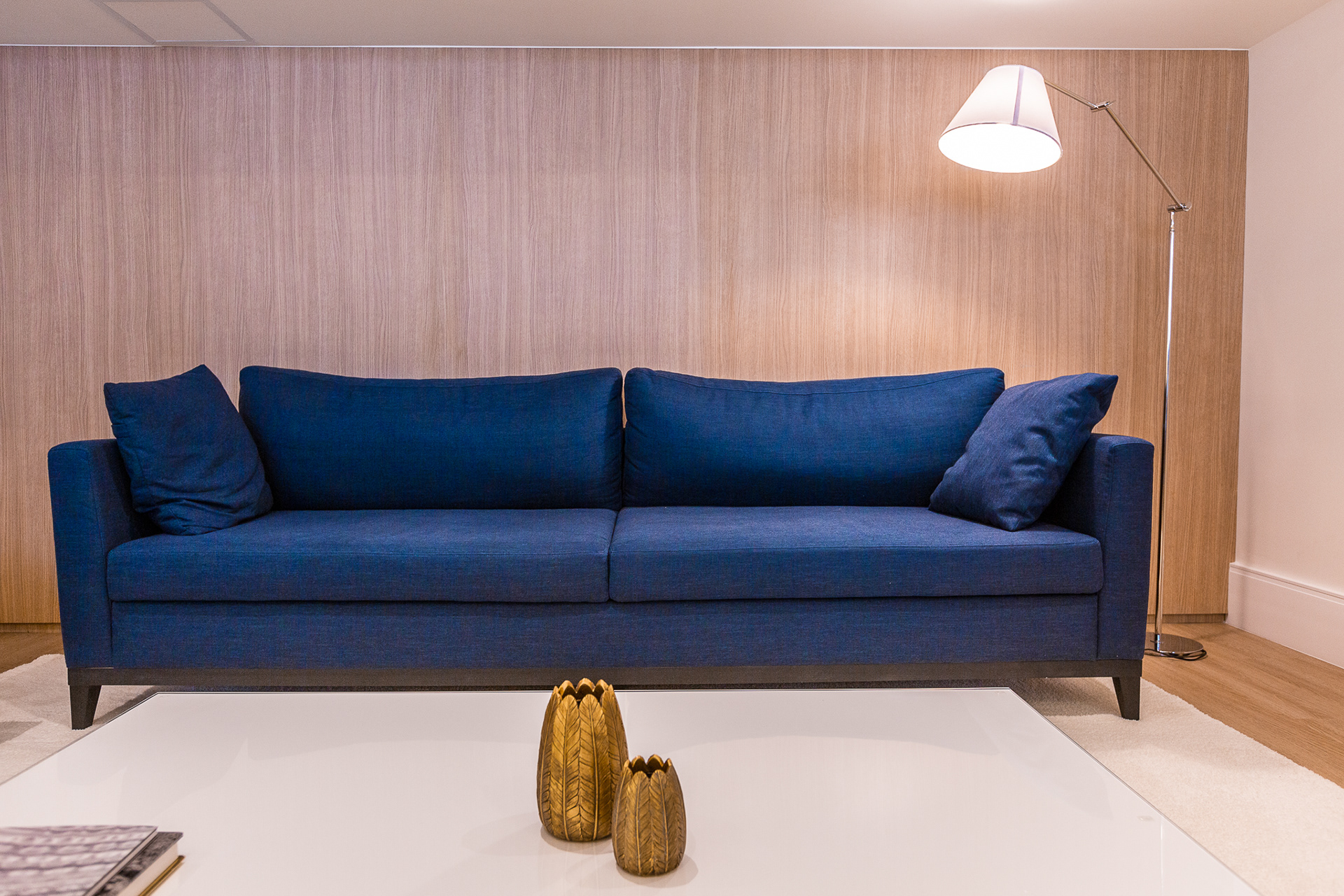 Fotografia de arquitetura e interiores do MK Bank em Curitiba, Paraná. Projeto do escritório A9 Arquitetura.