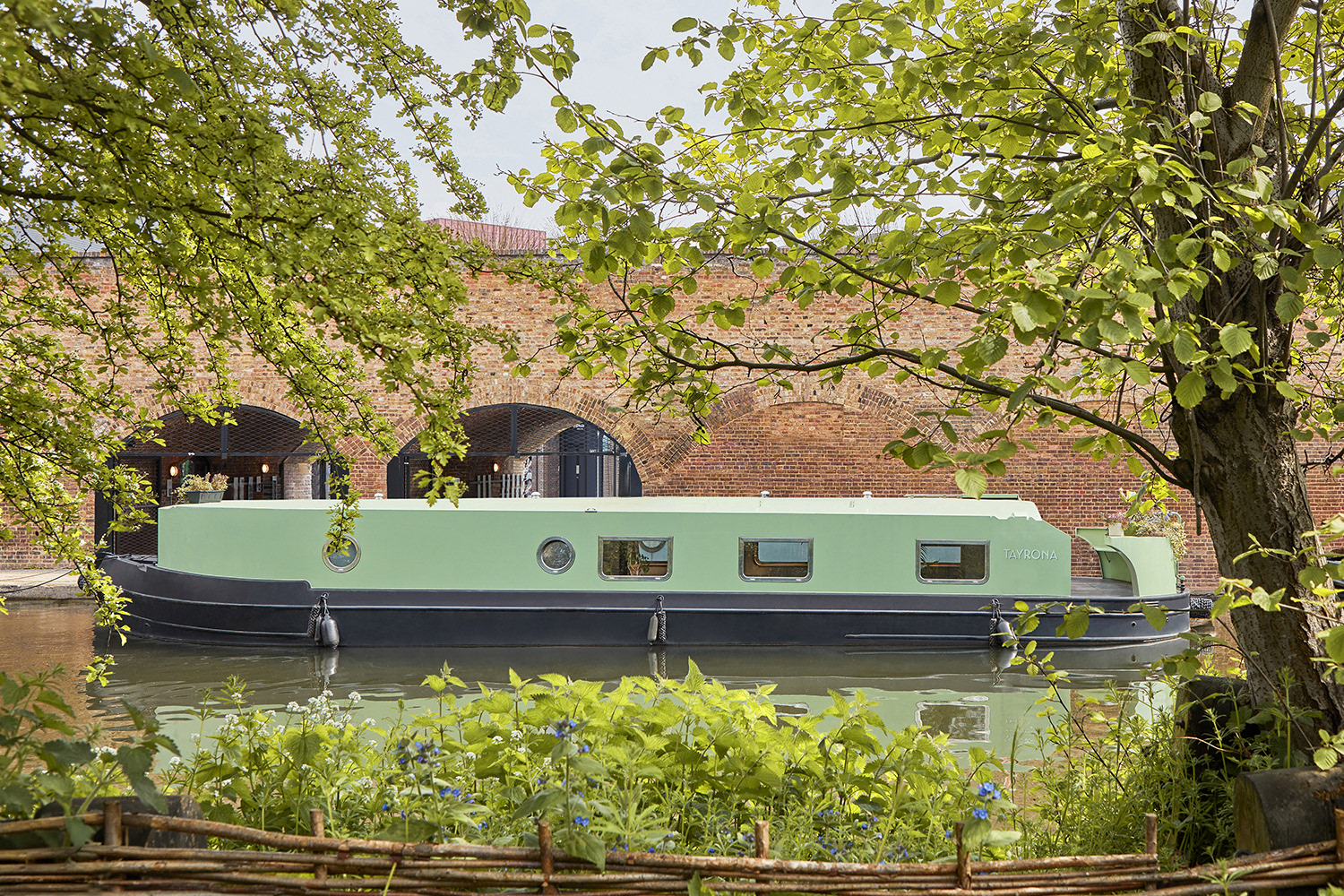 london residential interior photography of wide beam boat in london canal