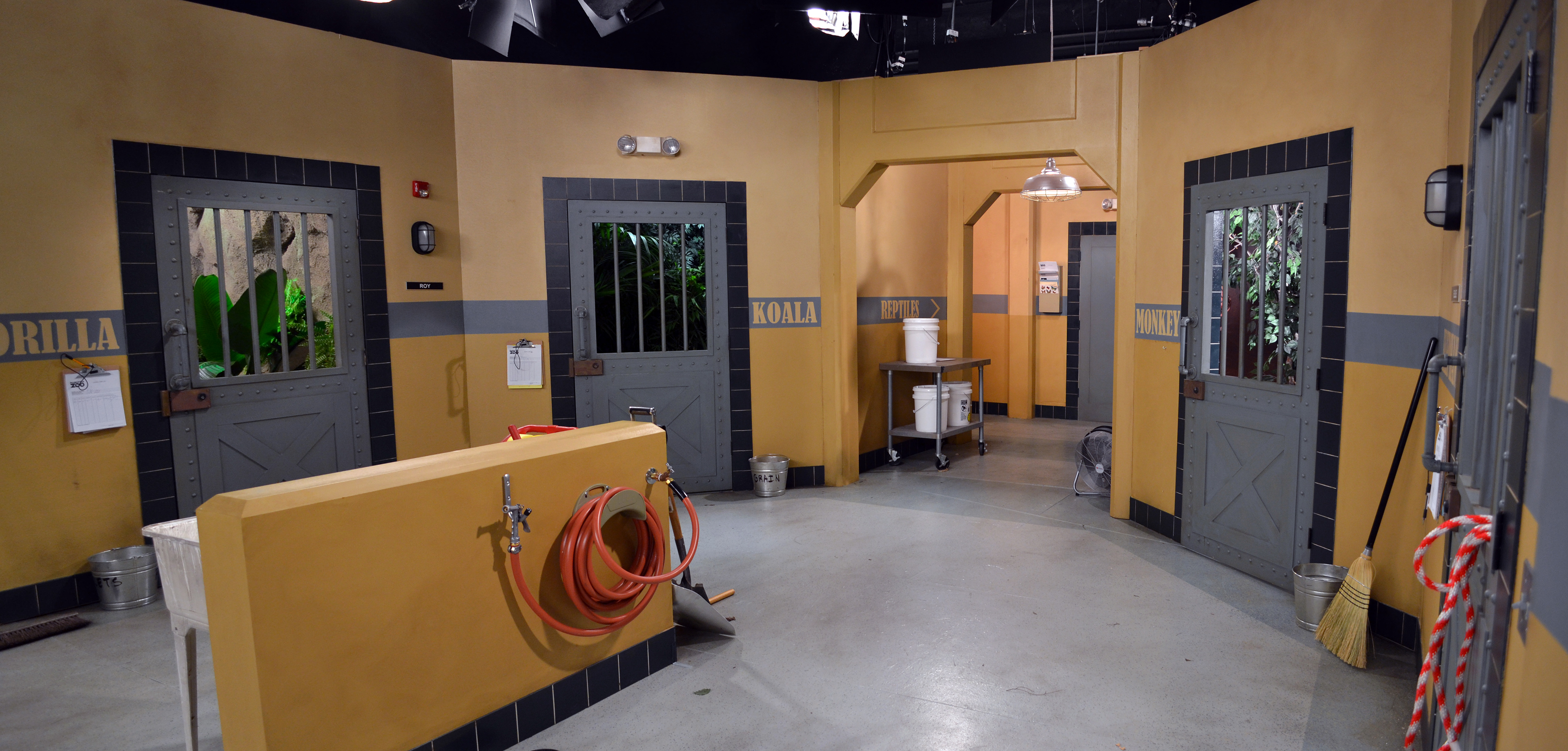 zoo exhibit corridor