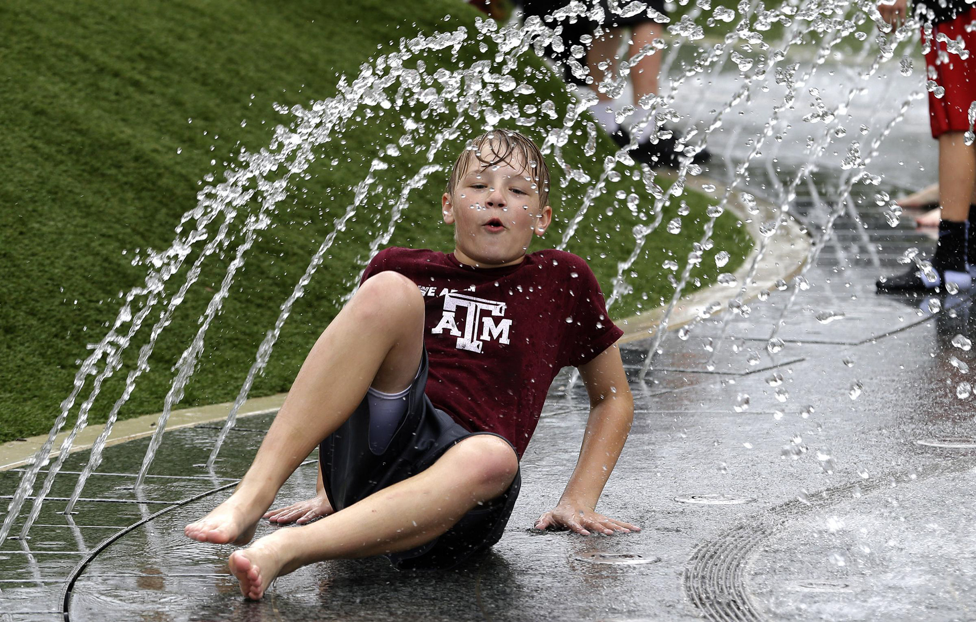 children's dragon fountain