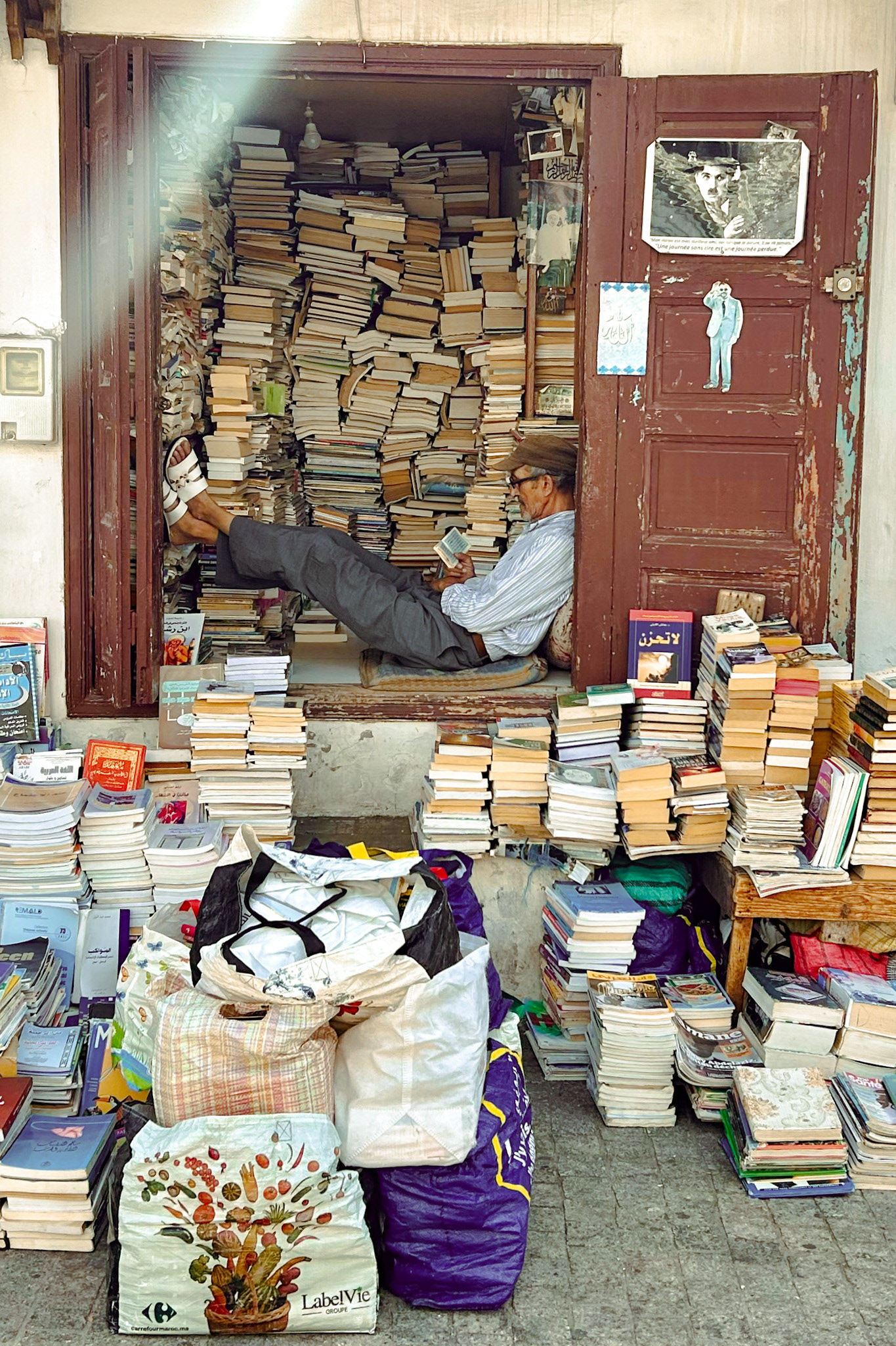 Bouquiniste El Azizi. Rabat.