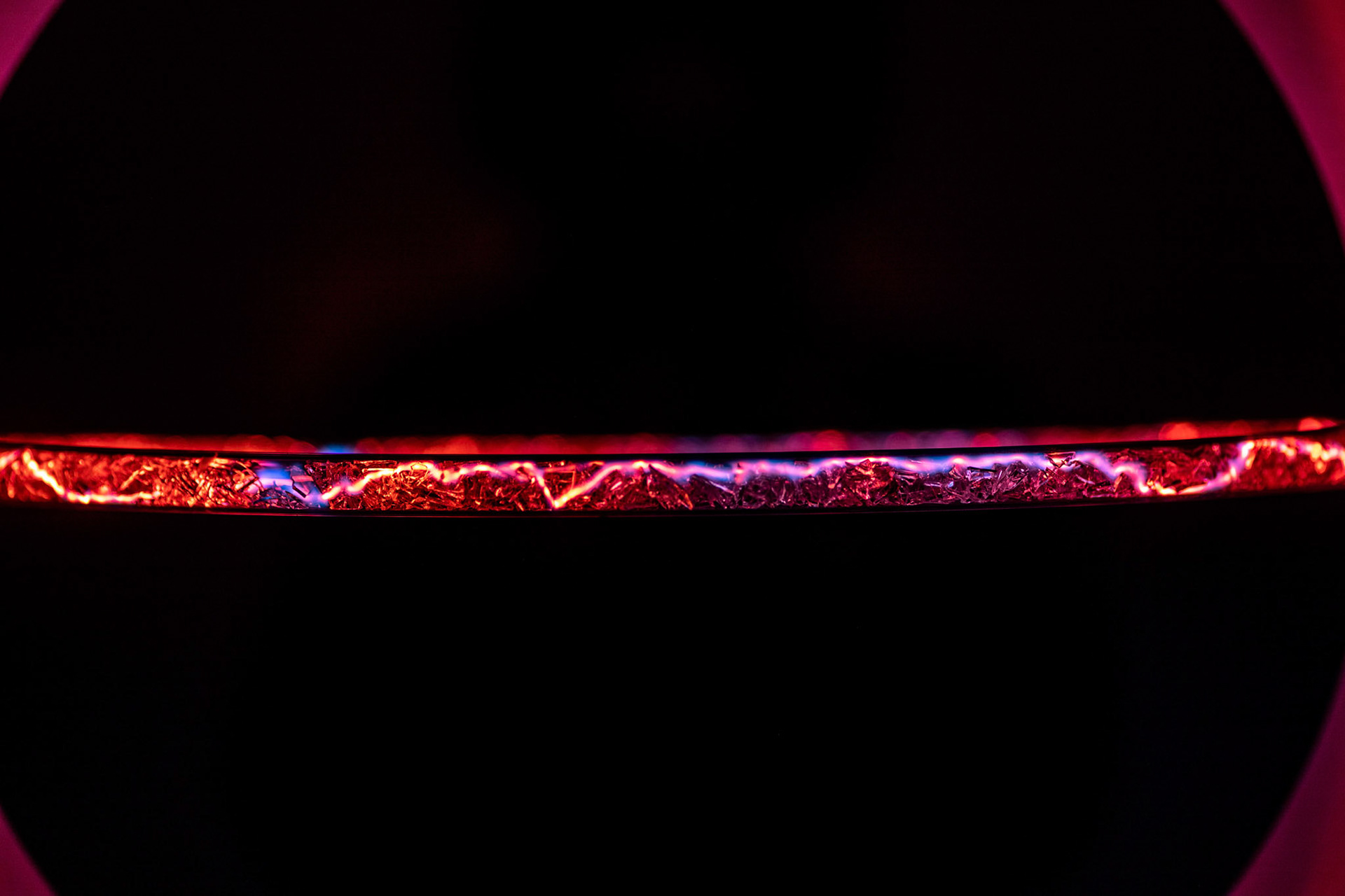 Szłoby się dobrze gdyby nie to szkło / It Would Be Fine If It Weren’t for the Glass