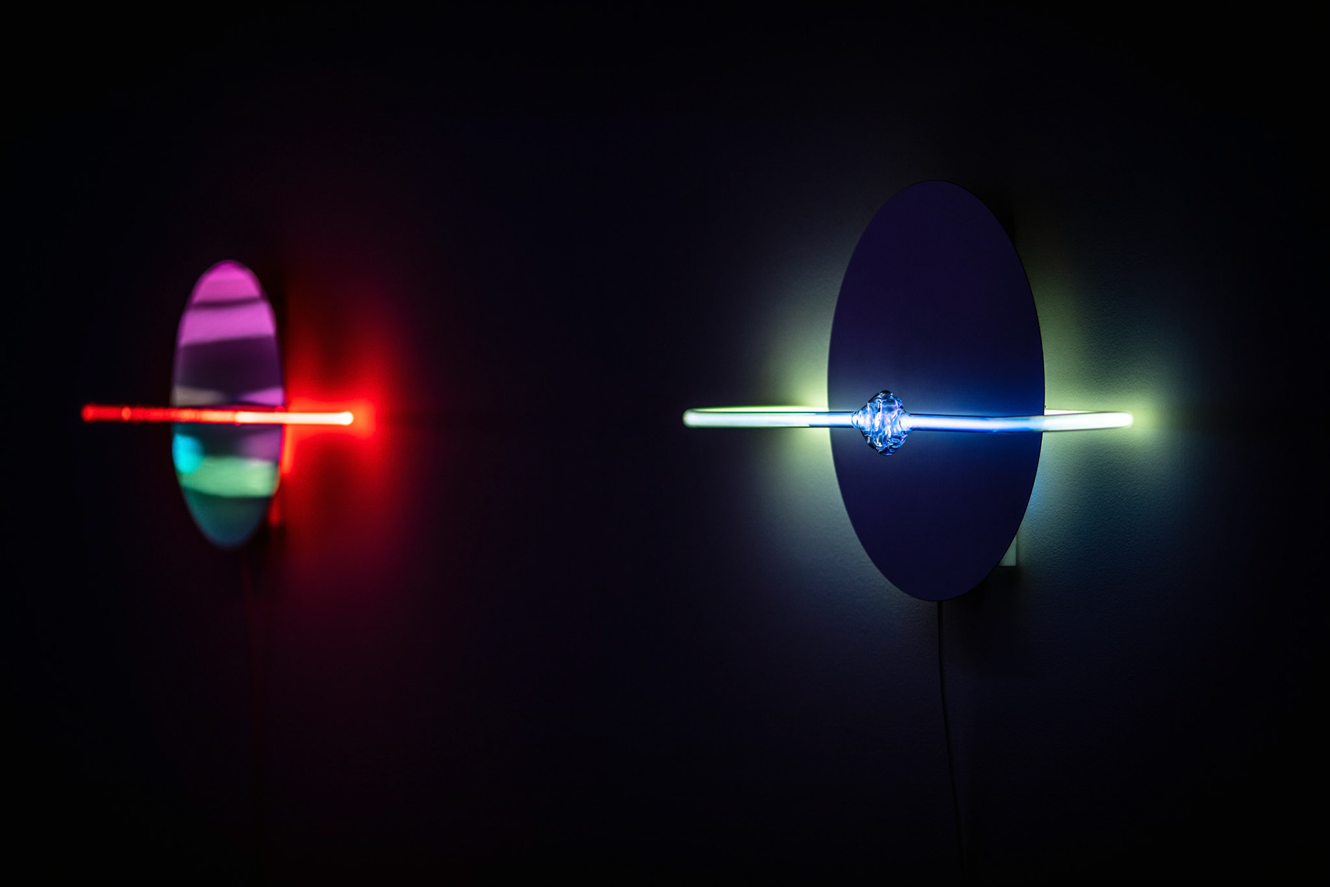 Miejsce, w którym nie widać światła / A Place Where No Light Is Visible