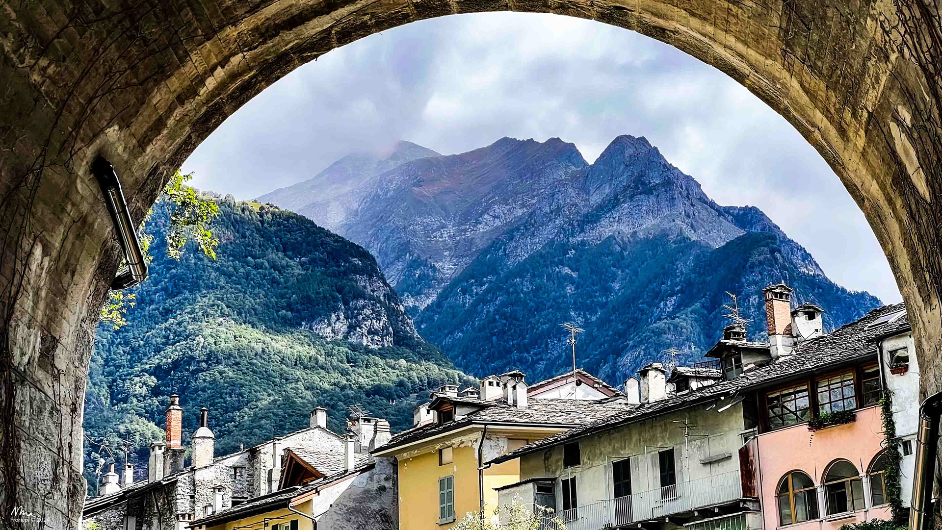 Old Town - Chiavenna, IT - 2022 - iPhone 13pro