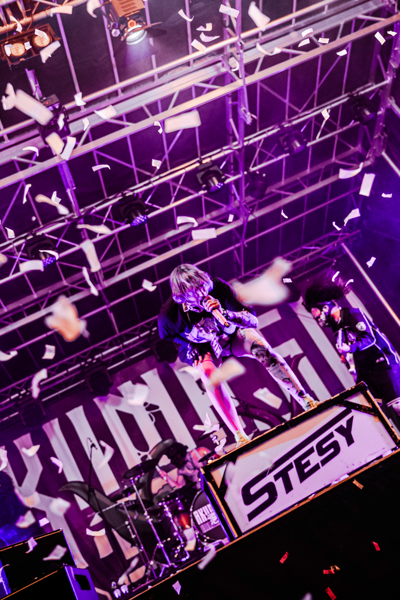 AKUMA Six - High Flames 2025