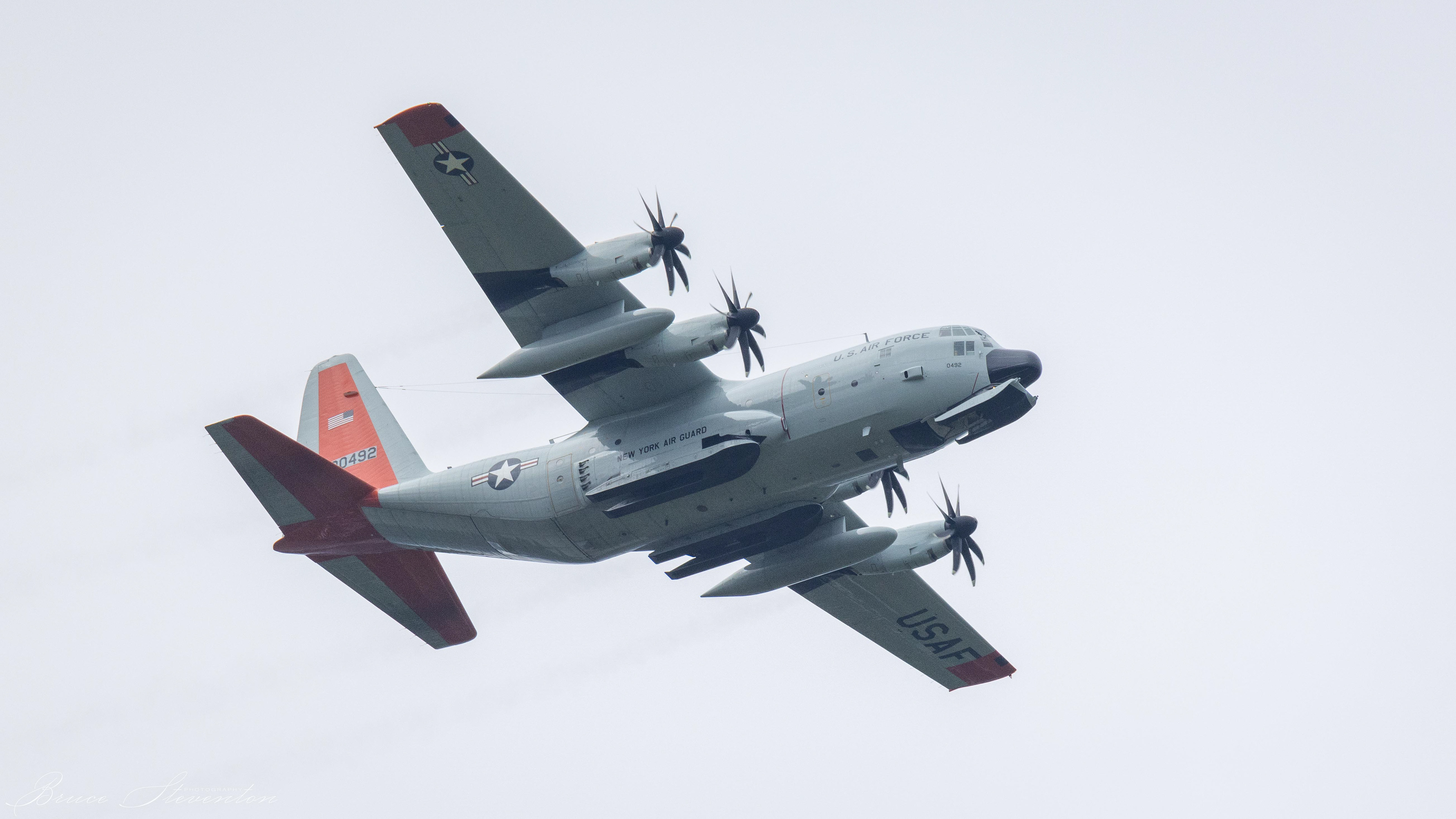 Big Noisy Bird (Lockheed C-130)