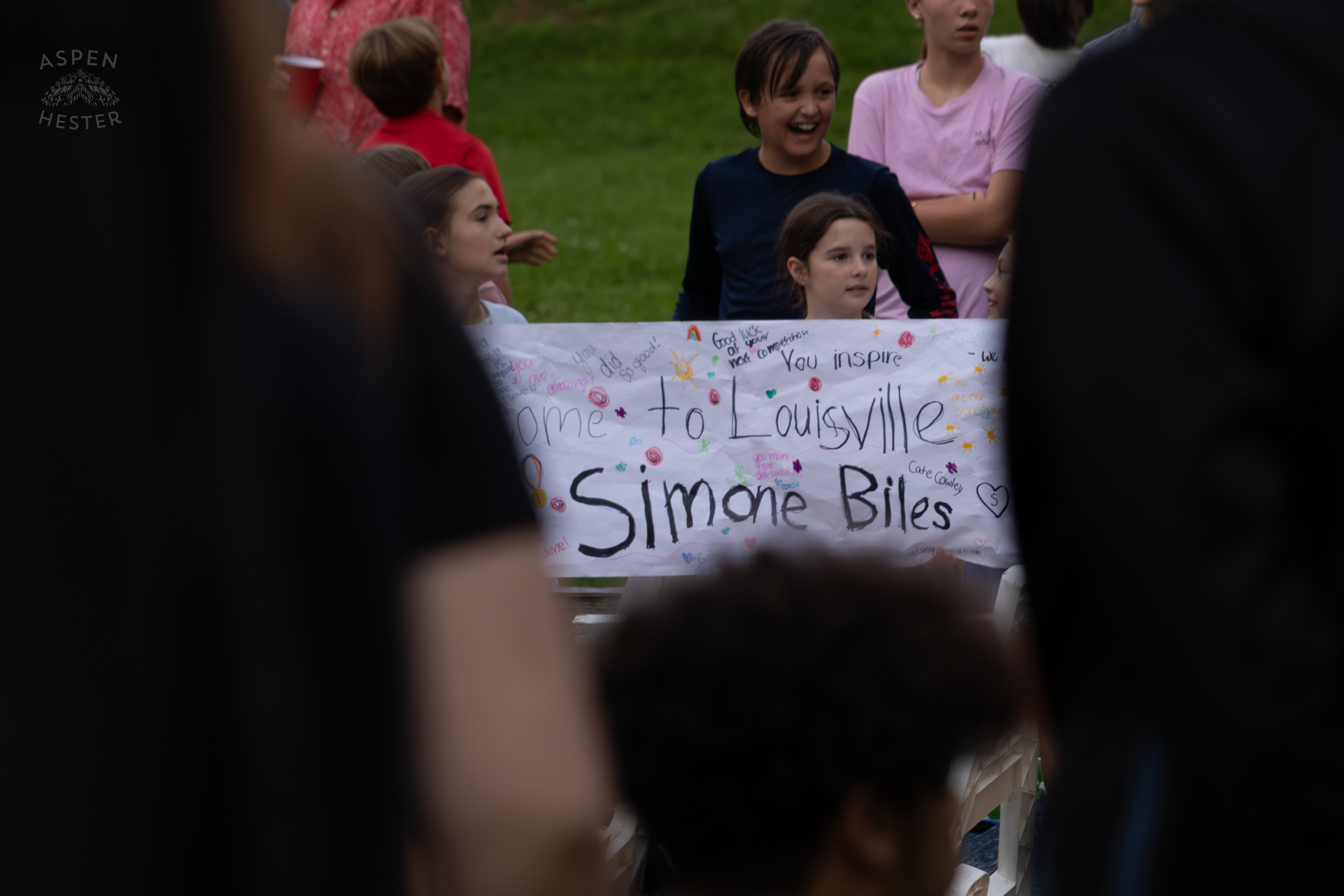 Young Girls and Fans Stand Outside Eagerly Awaiting Simone Biles’s Arrival at The 2025 Barnstable-Brown Gala. May 2nd, 2025/Aspen Hester