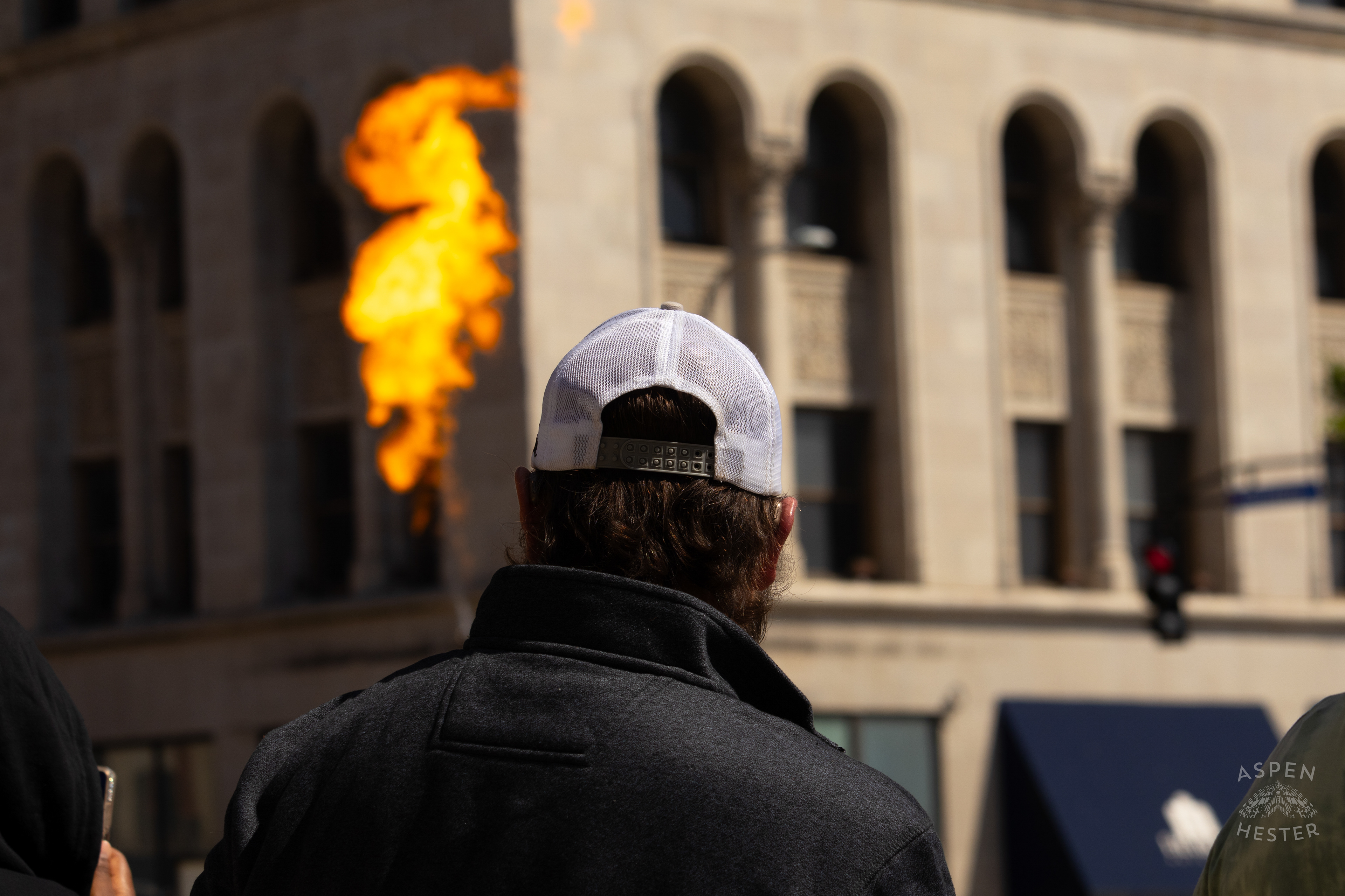 Onlookers Watch as The Kroger Hot Air Balloon Fires Its Way Down West Broadway for The 70th Annual Pegasus Parade. April 27th, 2025/Aspen Hester
