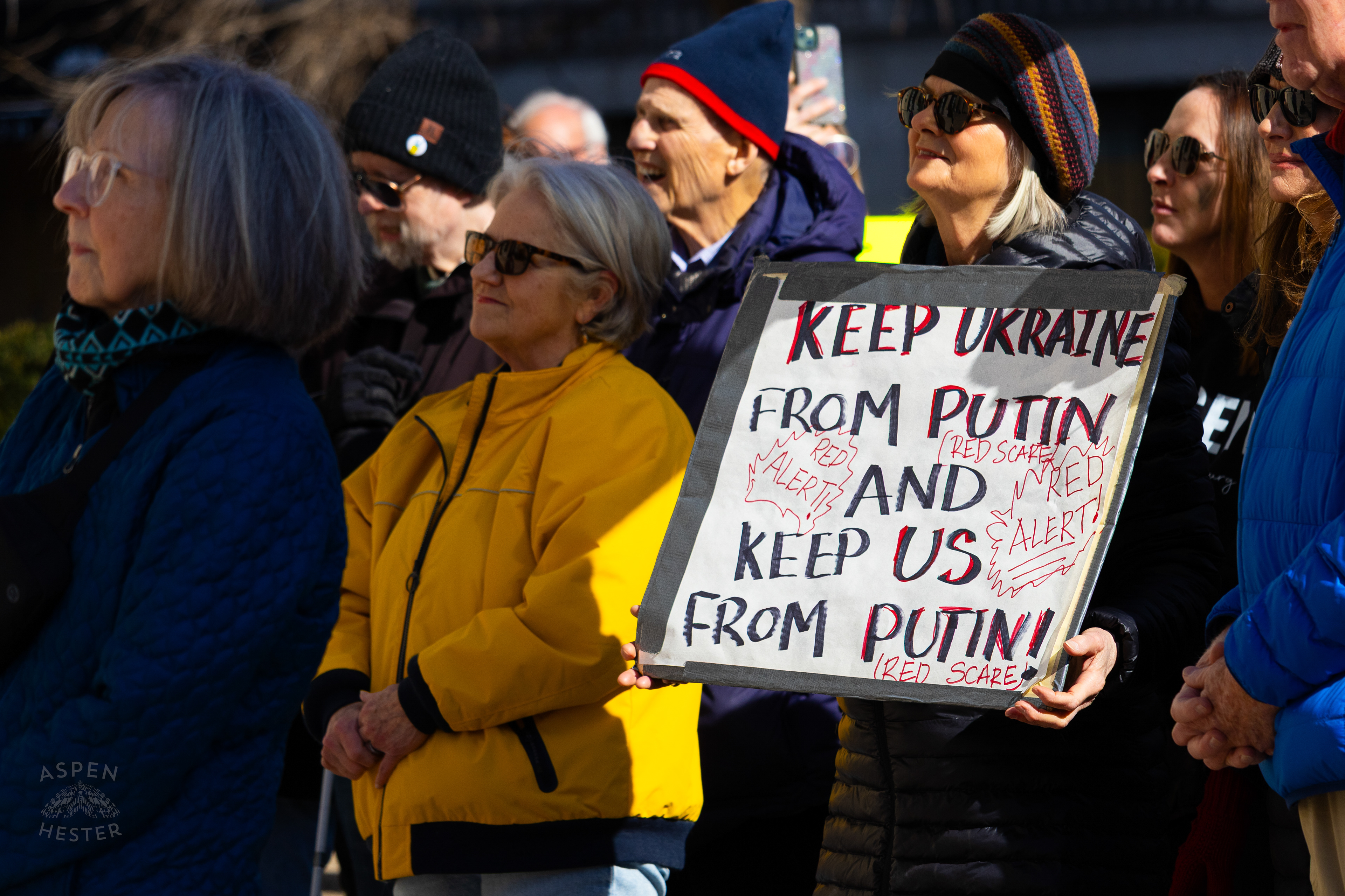 Louisvillians Demanding U.S. Separation From Russia as The Community Rallies in Support of Ukraine. March 2nd, 2025/Aspen Hester