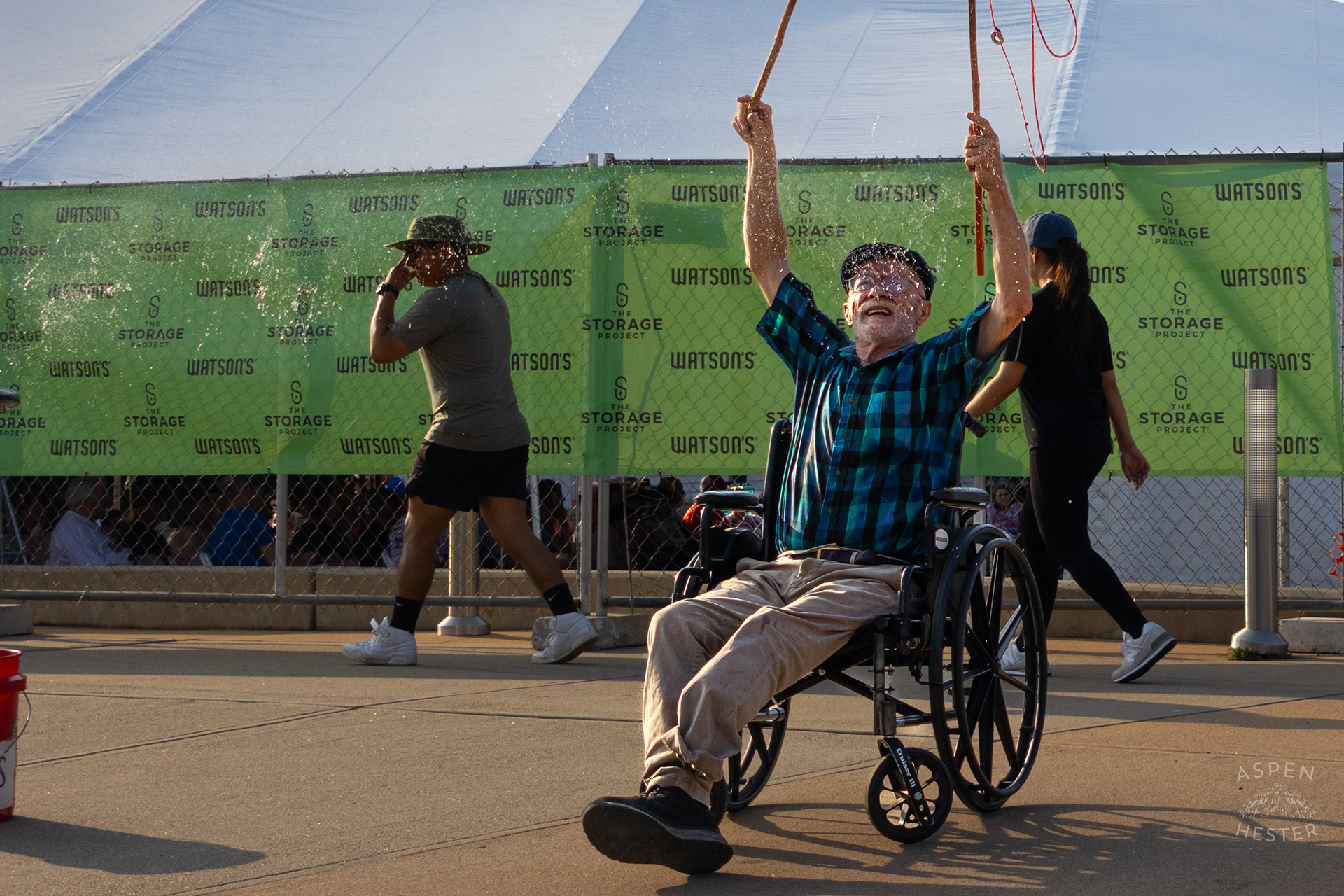 Pat The Bubble Man Outside Abbey Road Festival. May 25th, 2024/Aspen Hester