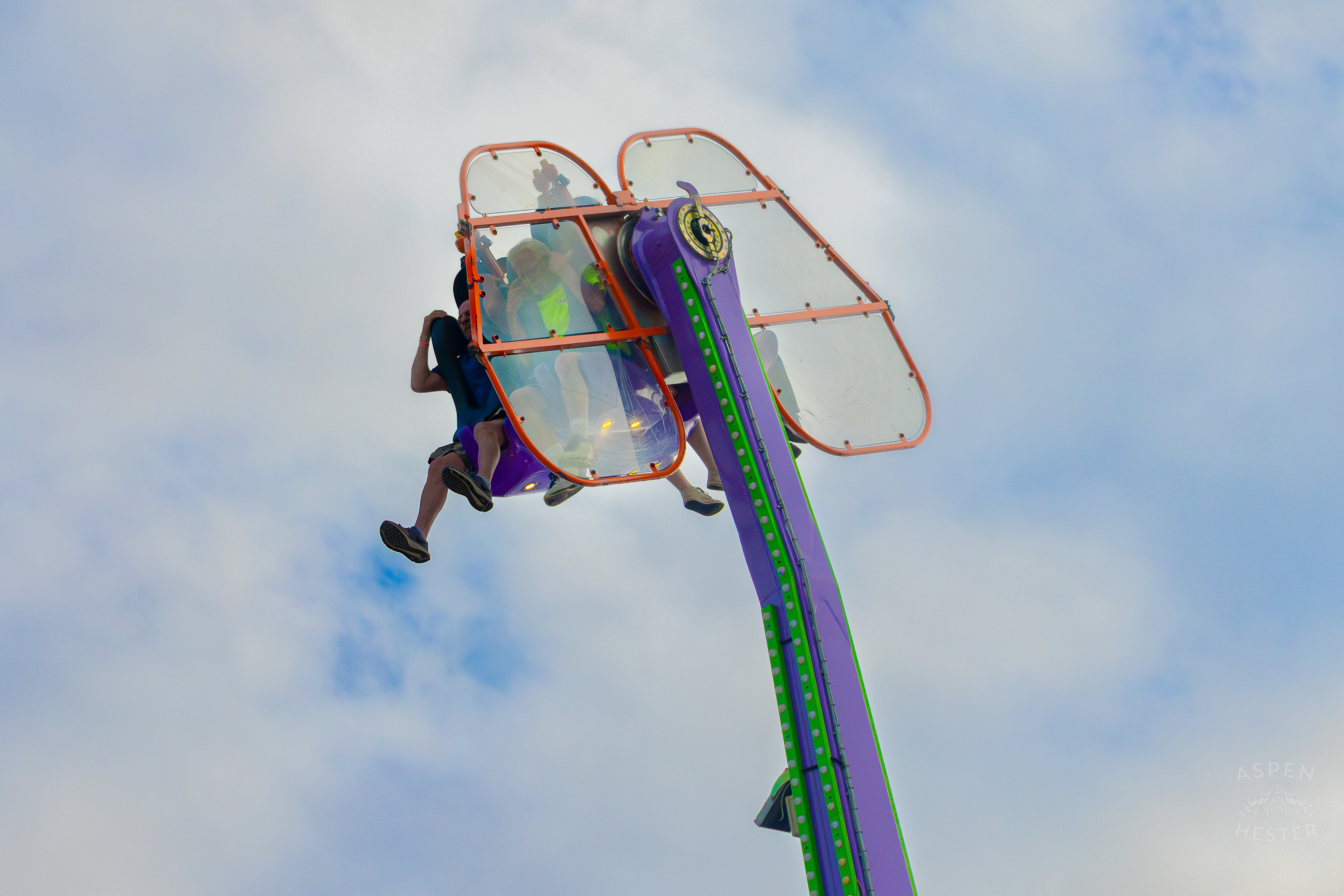 Fair Goers Spinning and Flipping Around The Sky in the Alter Ego at The 120th Kentucky State Fair. July 15th, 2024/Aspen Hester